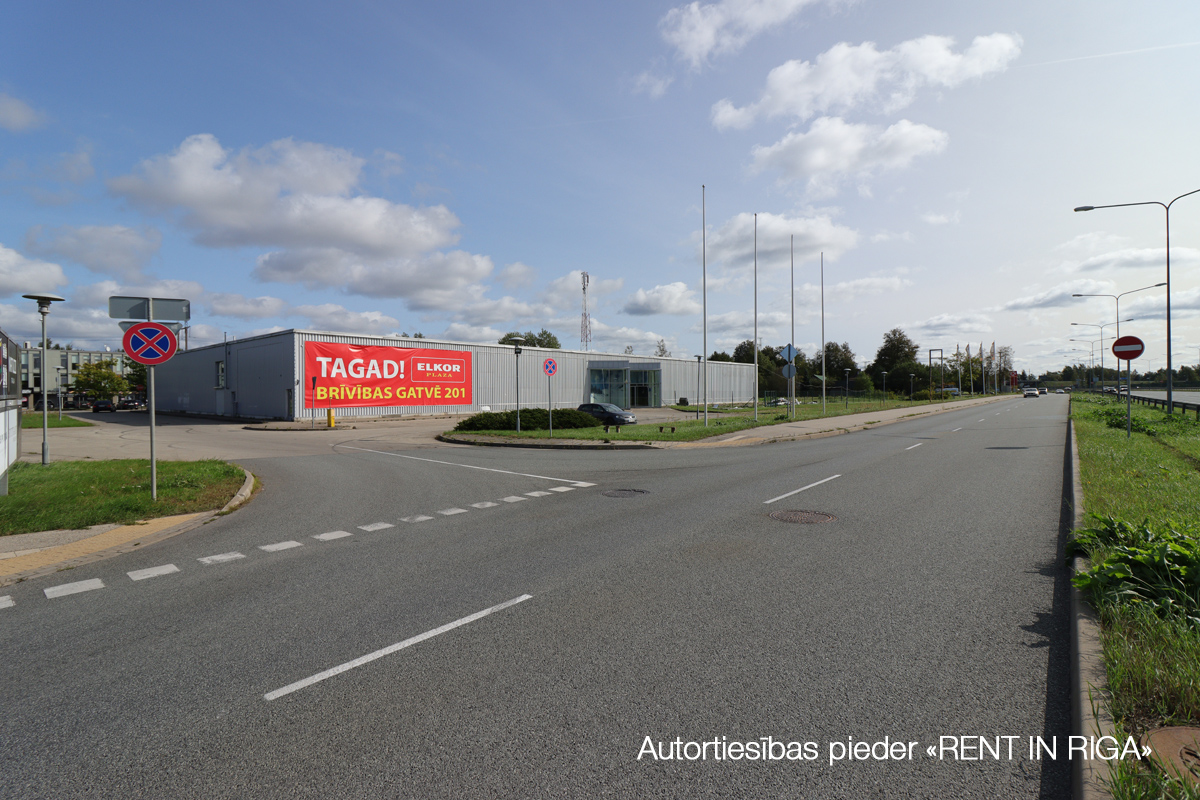 Iznomā tirdzniecības telpas, Ulmaņa gatve - Attēls 1