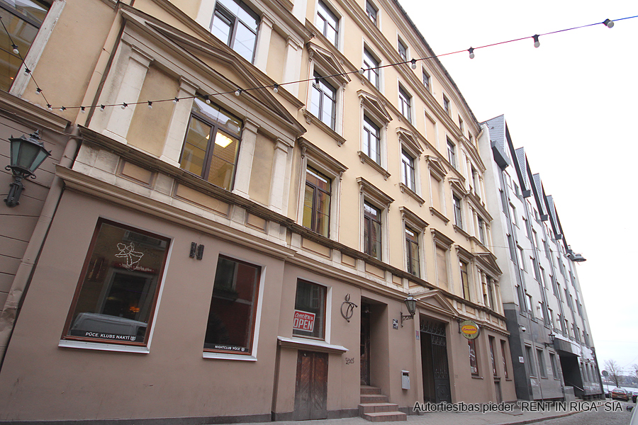 Property building for sale, Peldu street - Image 1