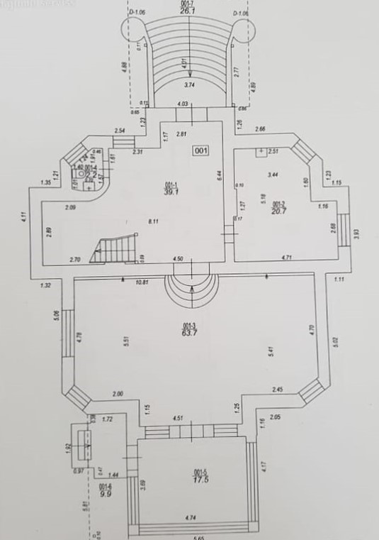 Pārdod māju, Saites iela - Attēls 1