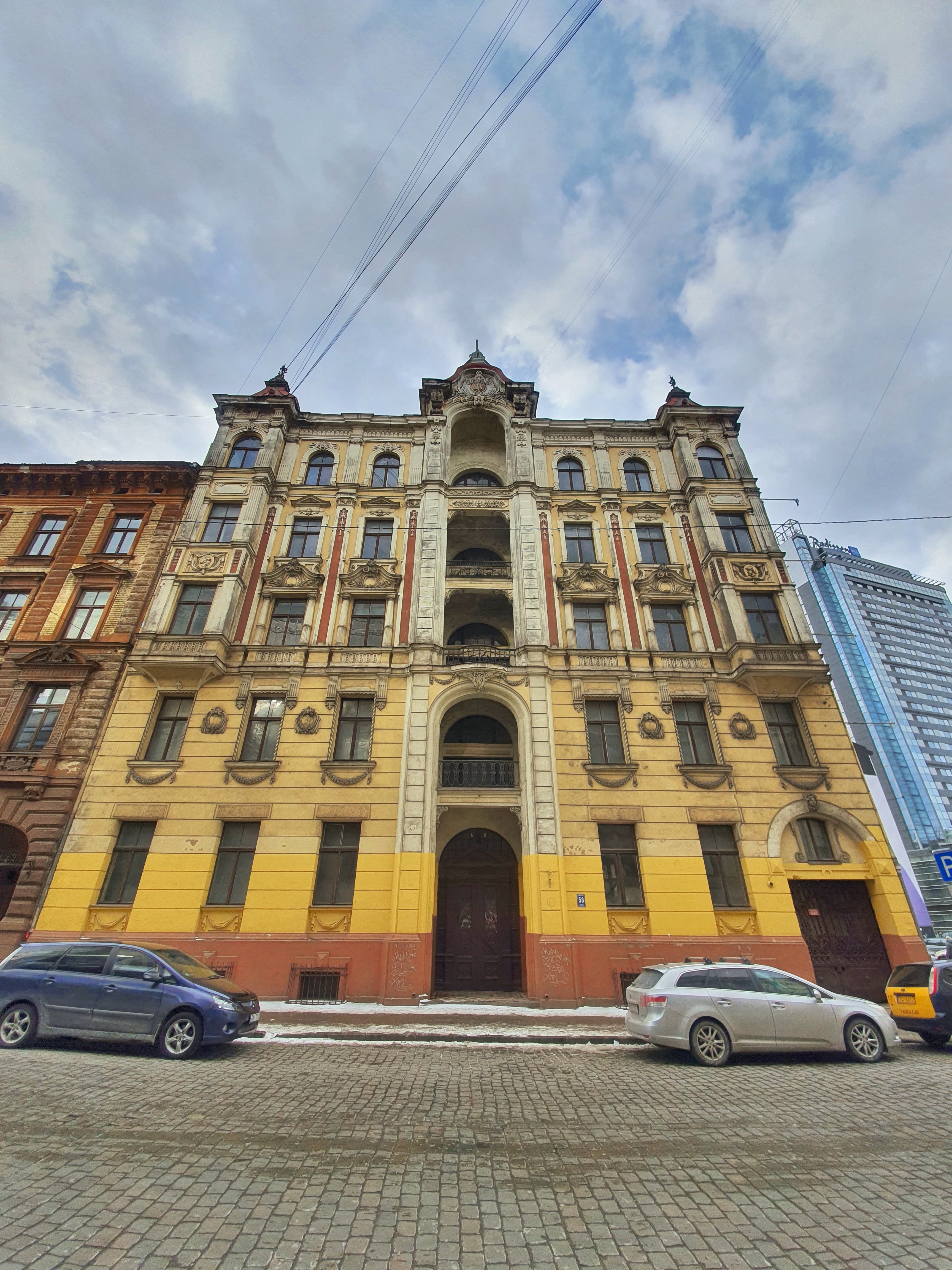 Property building for sale, Dzirnavu street - Image 1