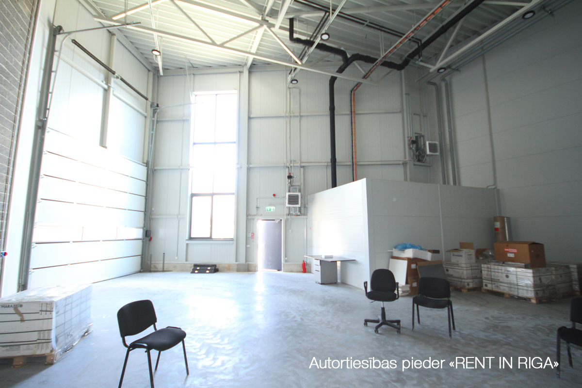 Warehouse for rent, Piedrujas street - Image 1