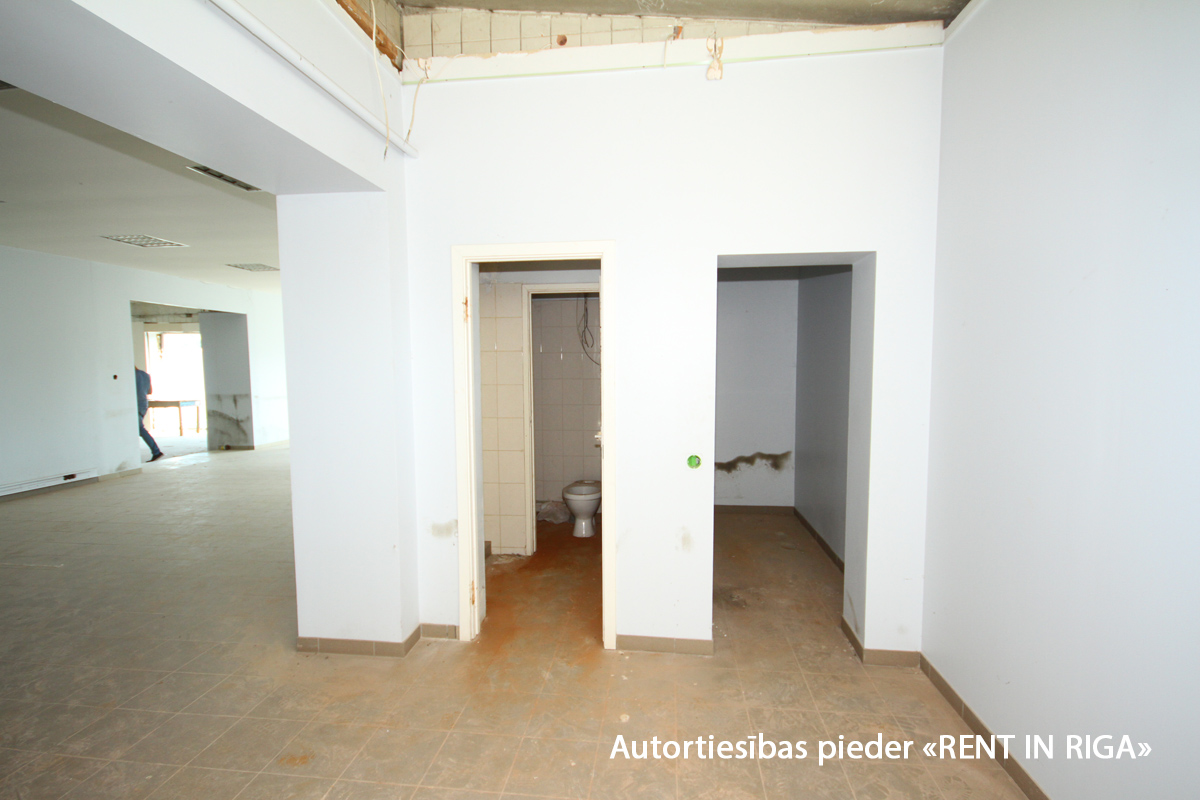 Iznomā tirdzniecības telpas, Siguldas šoseja - Attēls 1