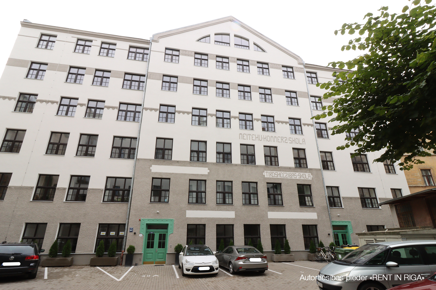 Pārdod dzīvokli, Čaka iela 30 - Attēls 1