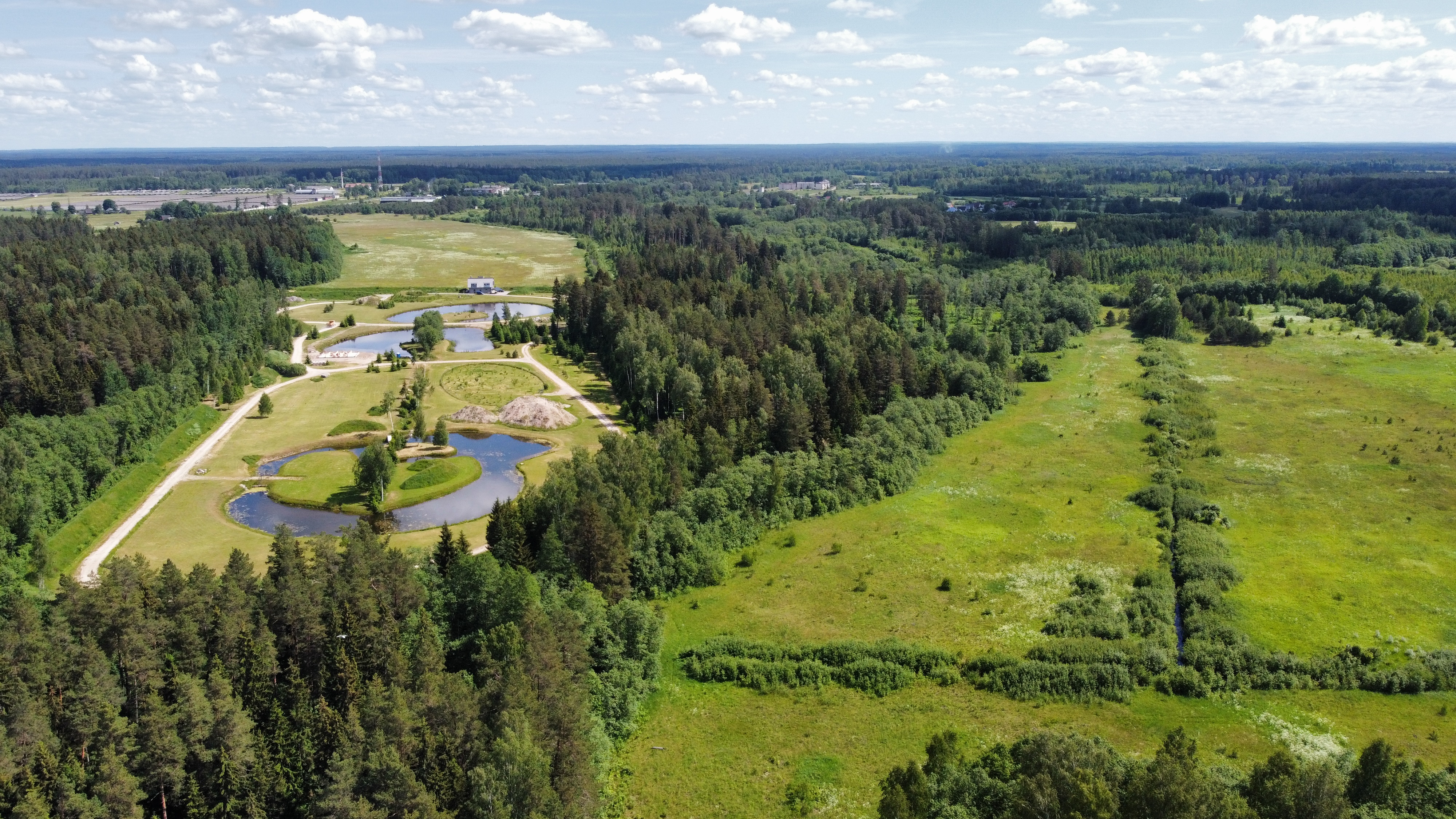 Pārdod zemi, Tumšupe - Attēls 1