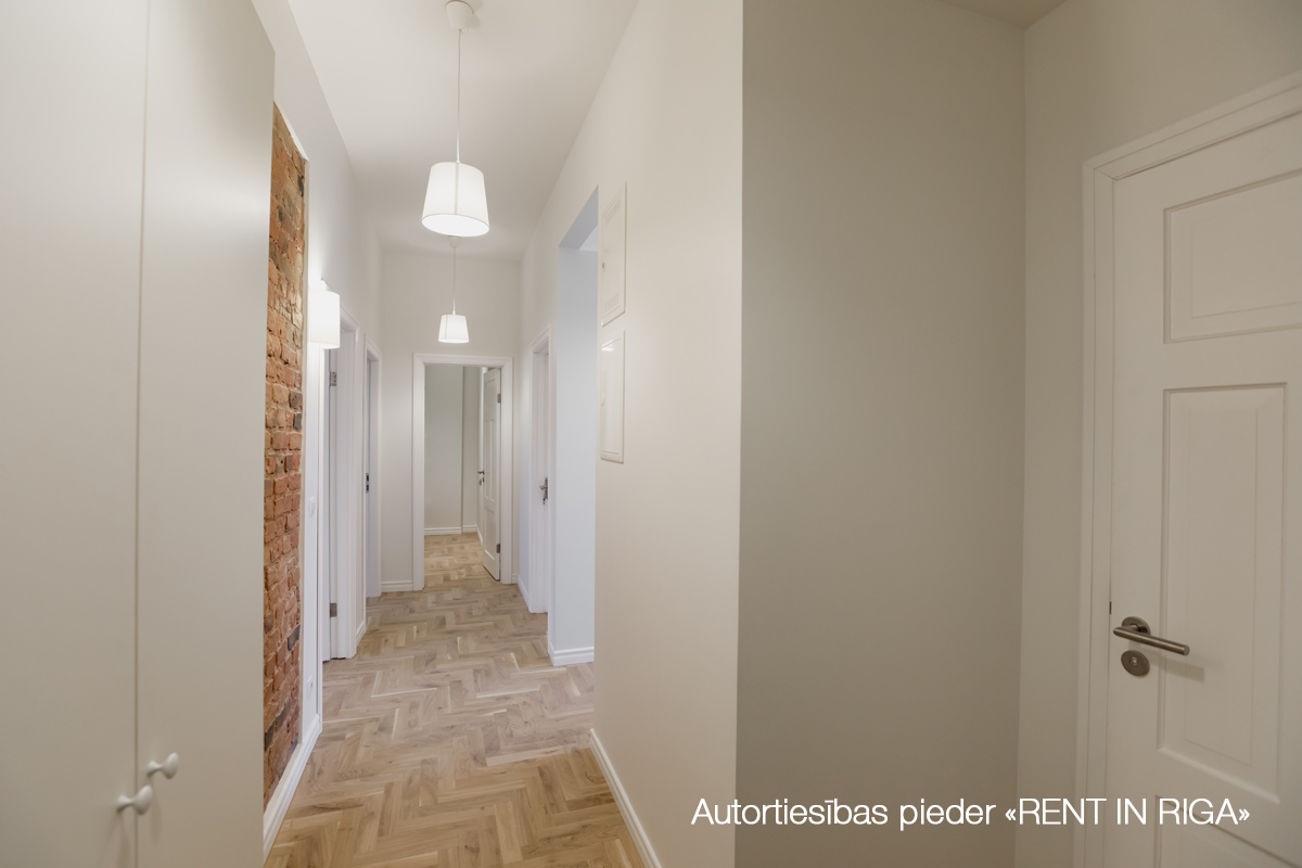 Apartment for rent, Krišjāņa Barona street 76 - Image 1