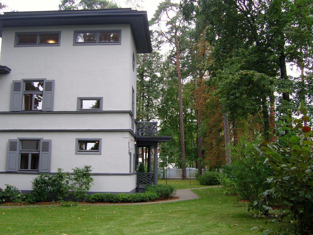 House for rent, Vidus prospekts - Image 1