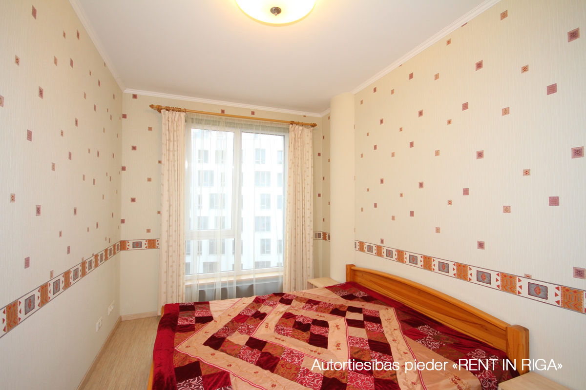 Apartment for sale, Republikas laukums street 3 - Image 1