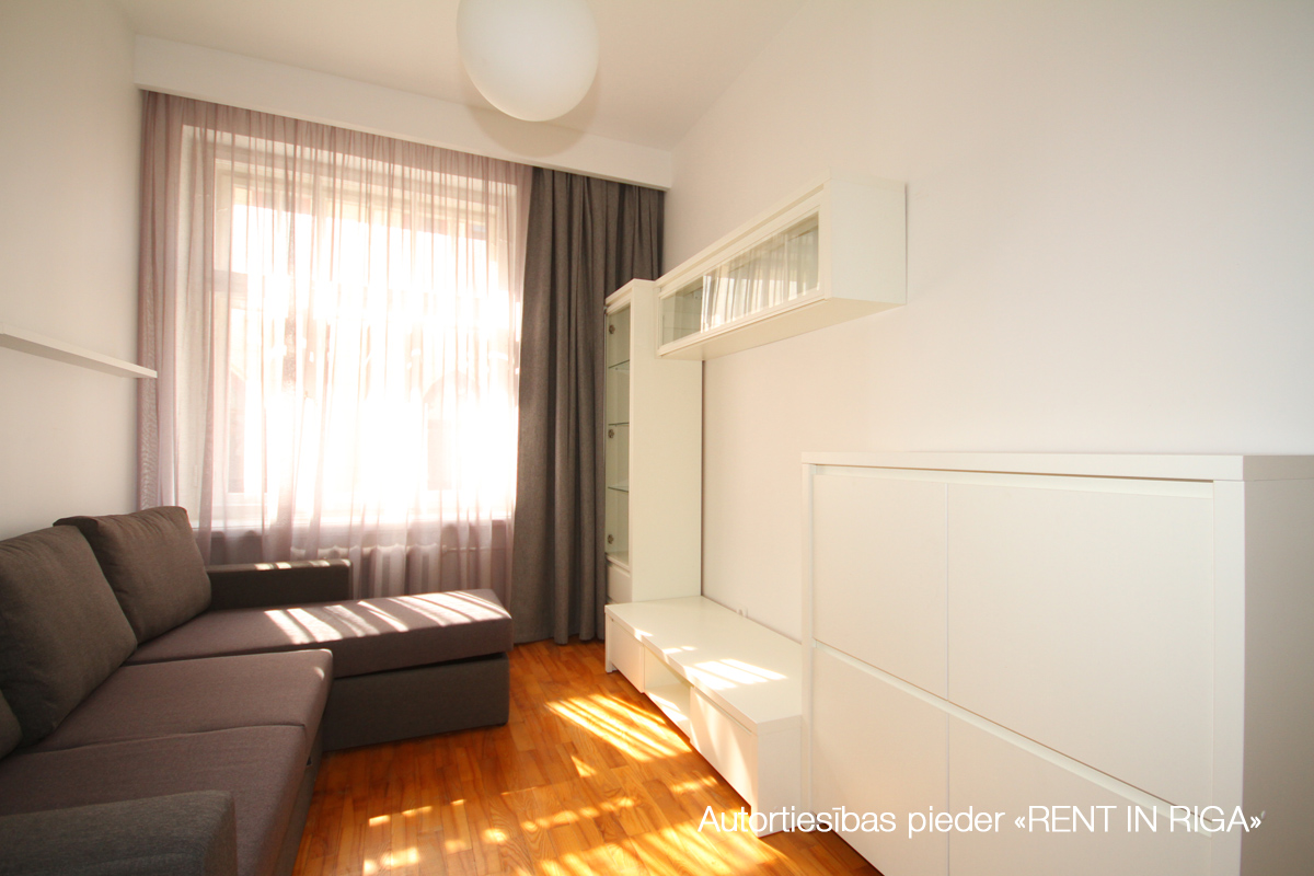 Apartment for rent, Mazā Smilšu street 15 - Image 1