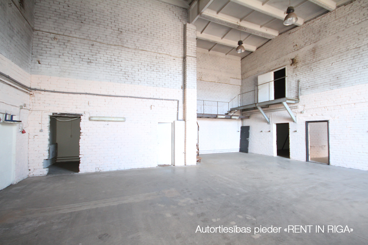 Warehouse for rent, Piedrujas street - Image 1