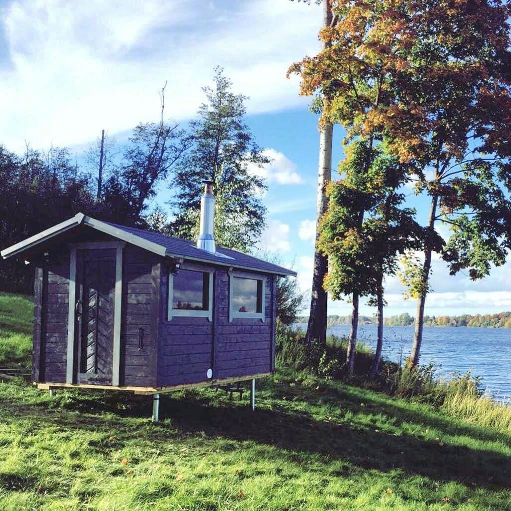 Pārdod māju, Zvejnieki - Attēls 1