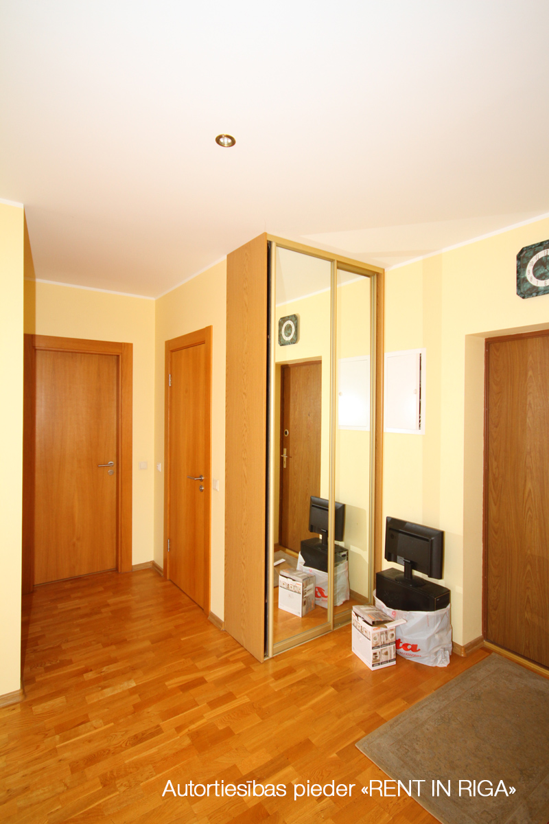 Apartment for rent, Mazā Zemturu street 7 - Image 1