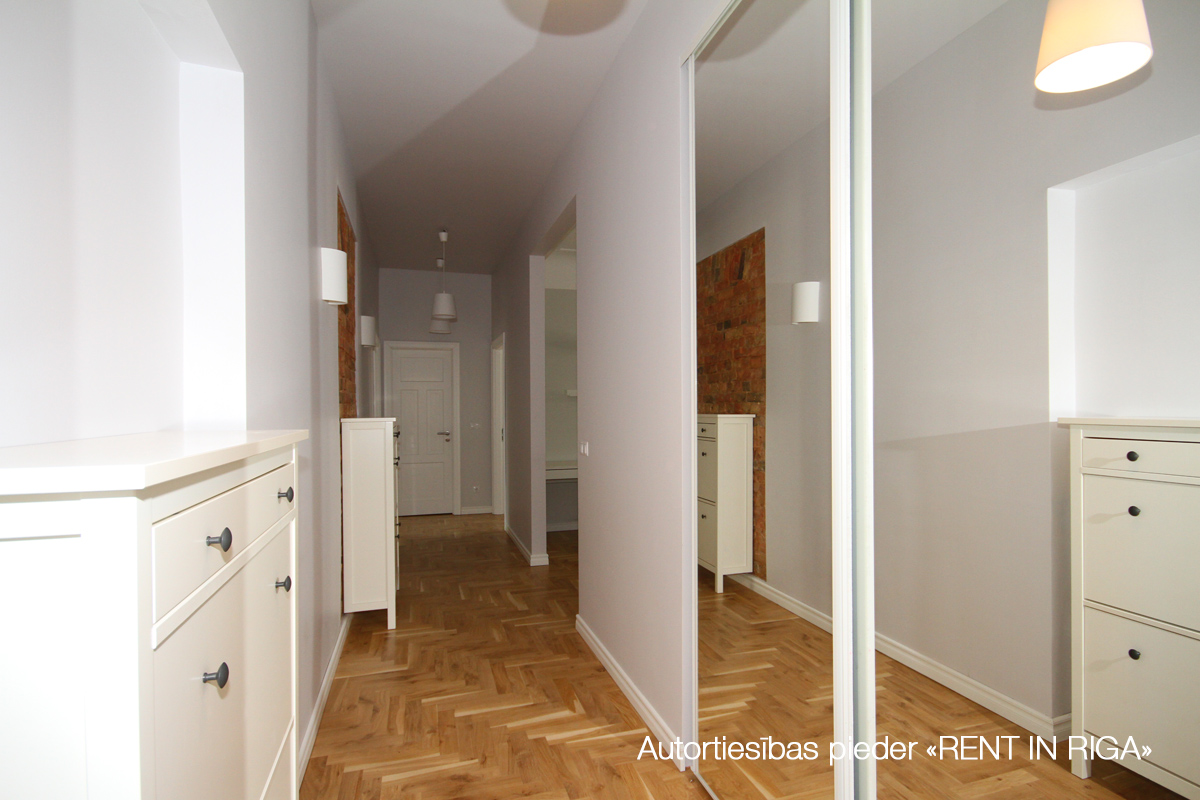 Apartment for rent, Krišjāņa Barona street 76 - Image 1