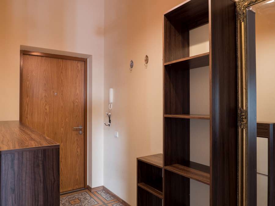 Pārdod dzīvokli, Krones iela 56 - Attēls 1