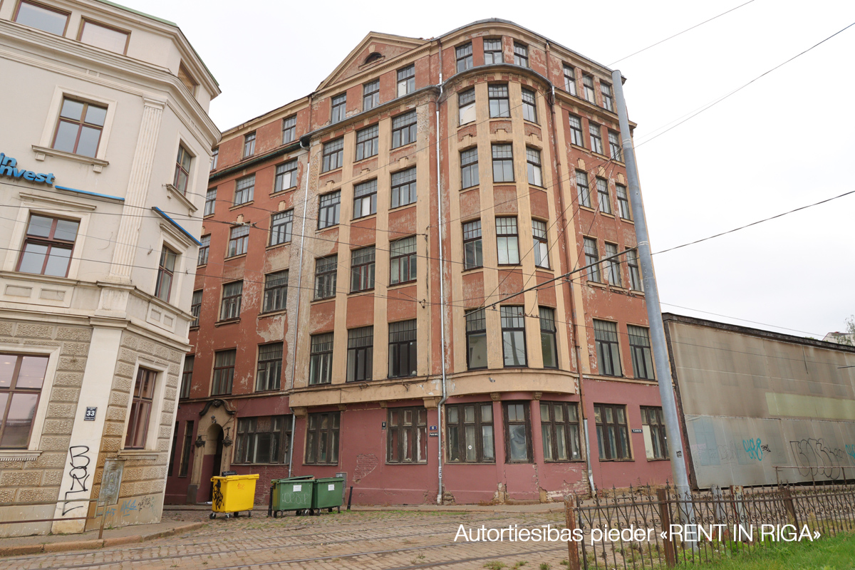 Property building for sale, Pasta street - Image 1