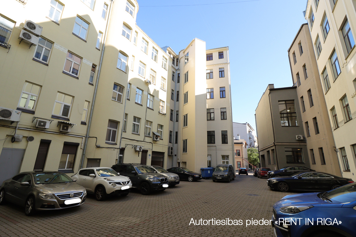 Property building for sale, Birznieka Upīša street - Image 1
