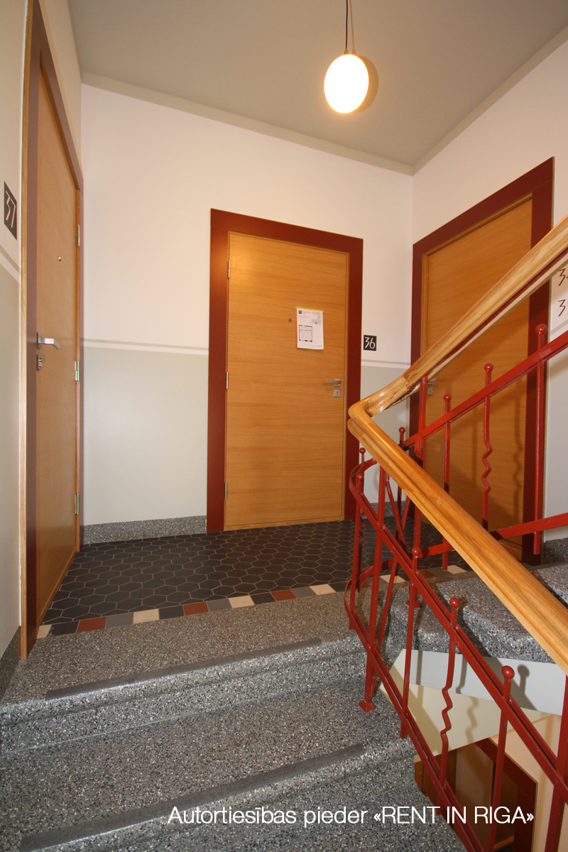 Investment property, Tallinas street - Image 1