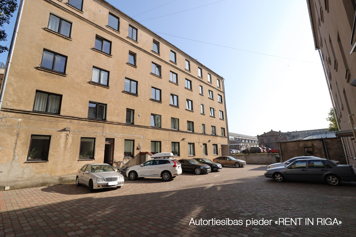 Apartment for rent, Bruņinieku street 104 - Image 1