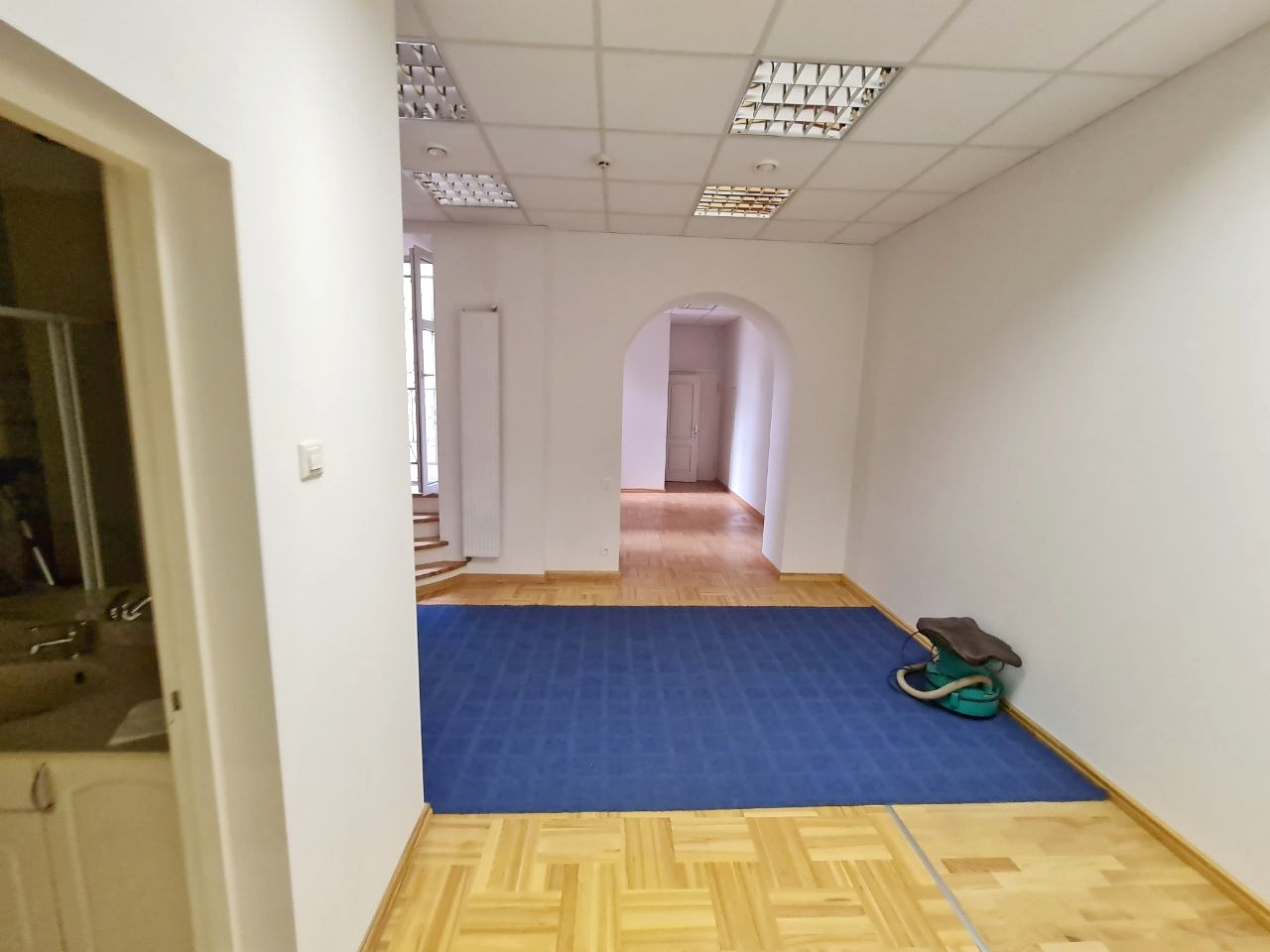 Pārdod dzīvokli, Jura Alunāna iela 9 - Attēls 1