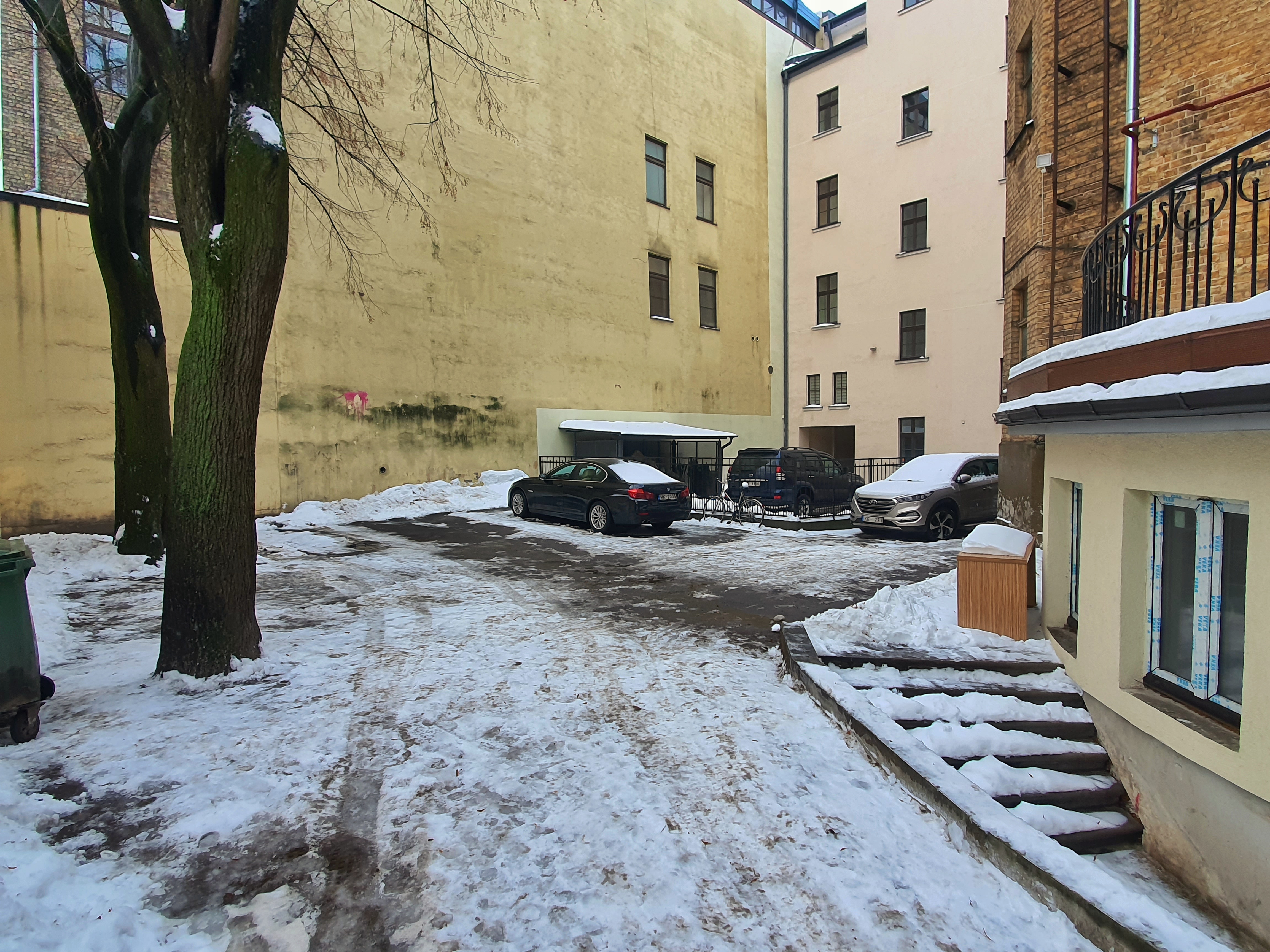 Pārdod dzīvokli, Jura Alunāna iela 9 - Attēls 1