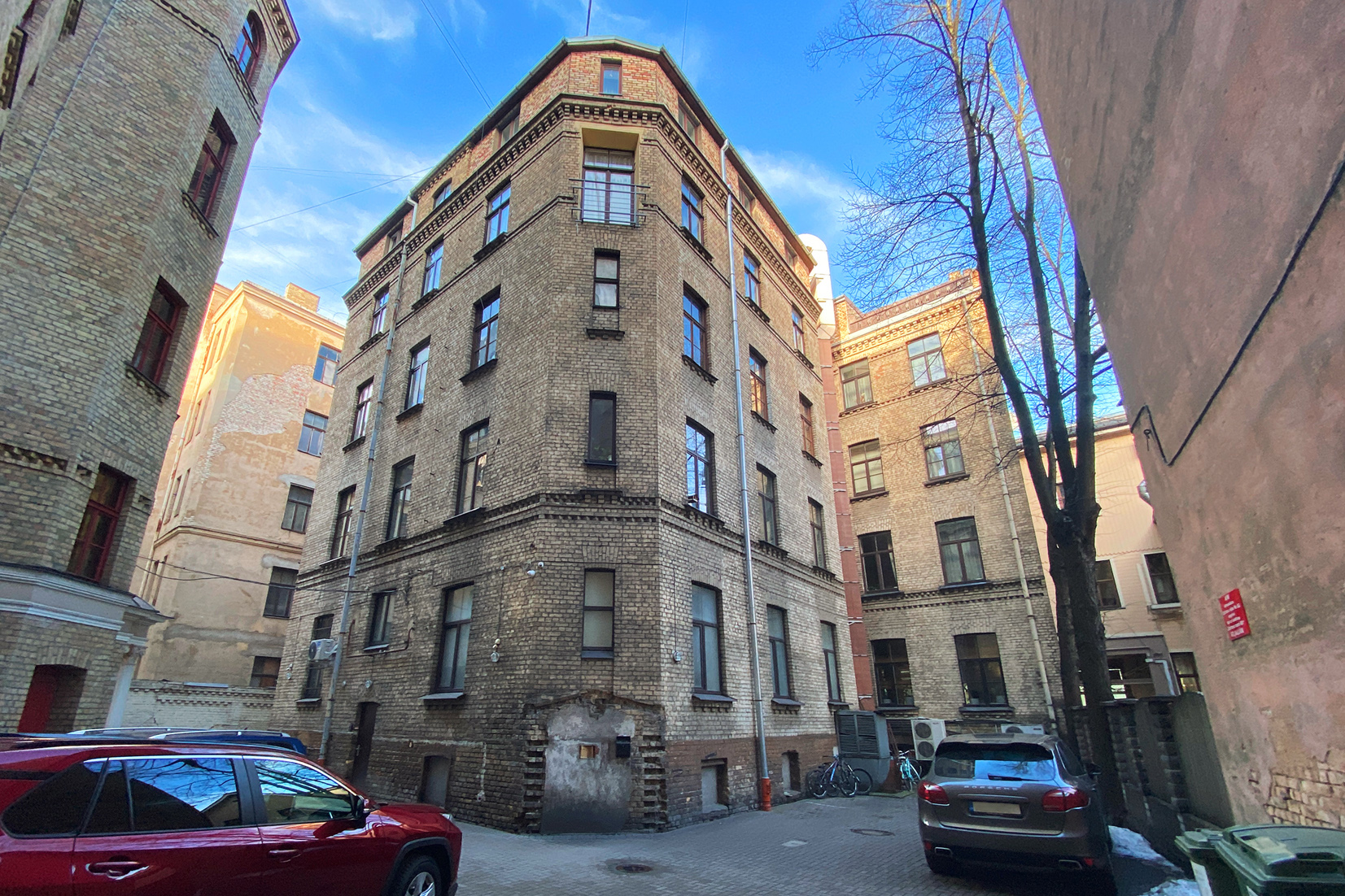 Apartment for sale, Dzirnavu street 60 - Image 1