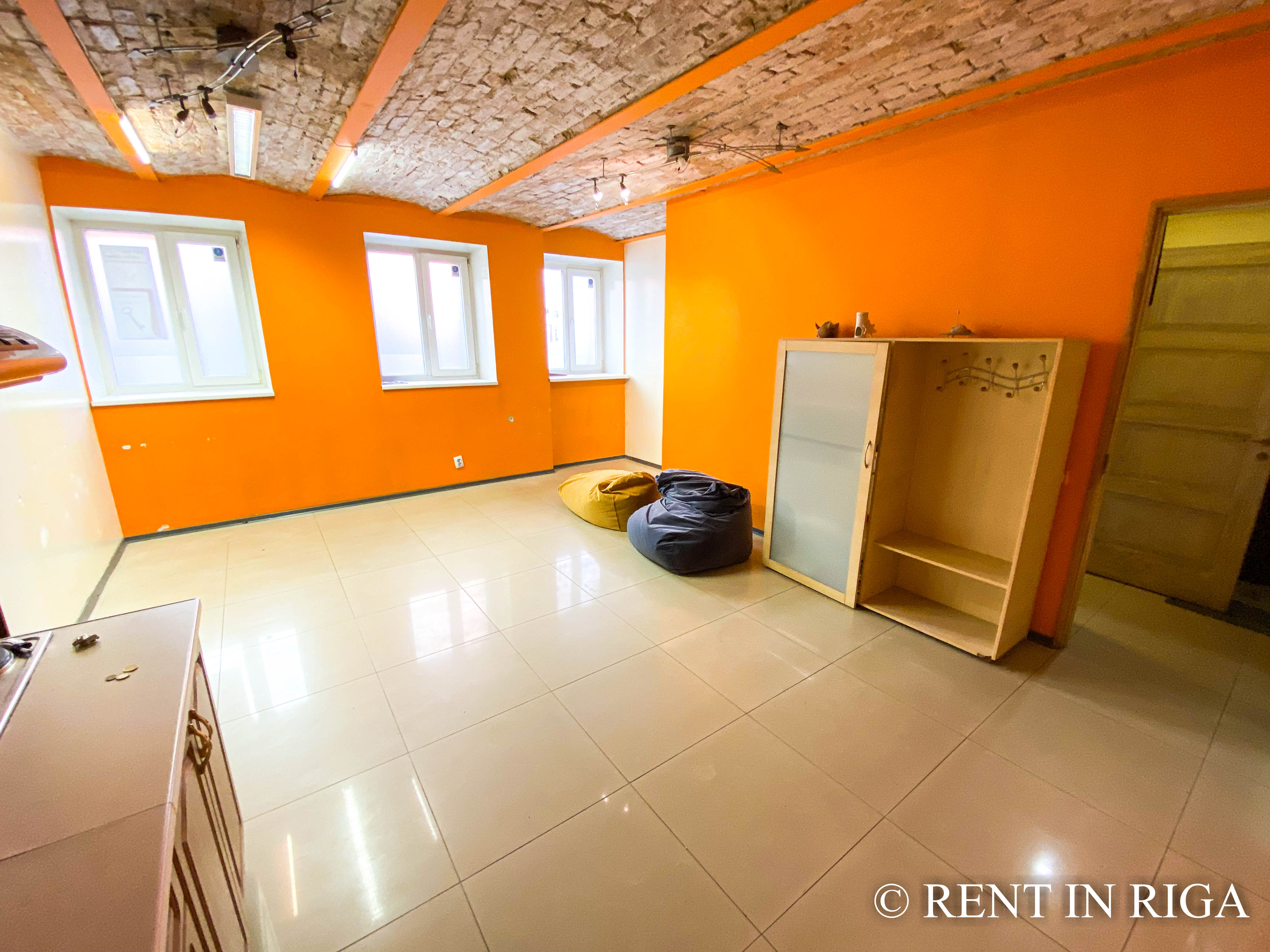 Pārdod dzīvokli, Zeļļu iela 13 - Attēls 1