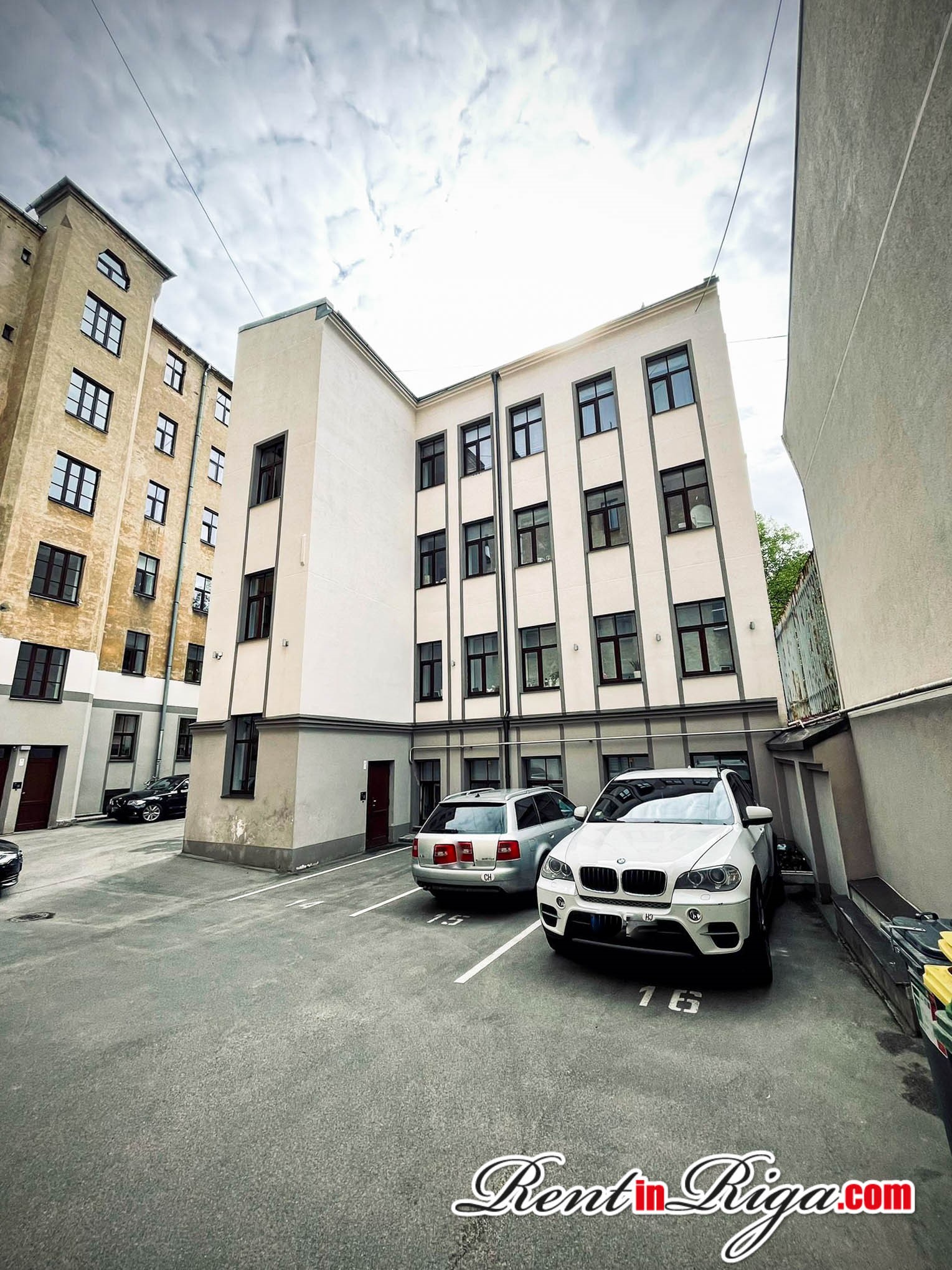 Pārdod dzīvokli, Čaka iela iela 84 - Attēls 1