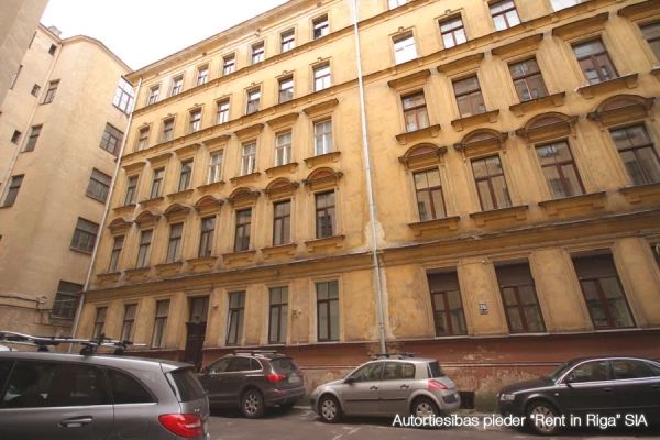 Apartment for rent, Blaumaņa street 26 - Image 1