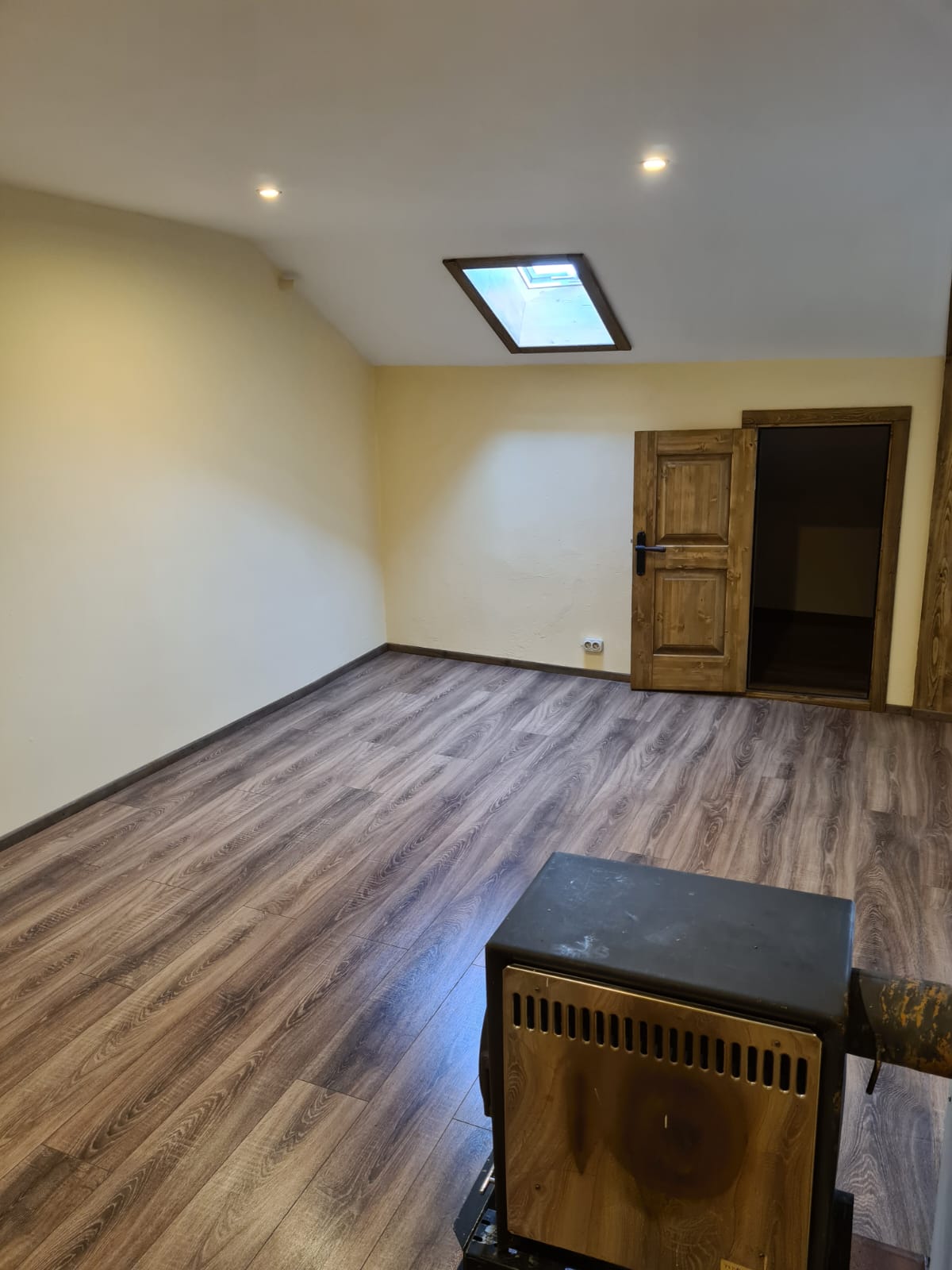 Izīrē dzīvokli, Čaka iela 99 - Attēls 1