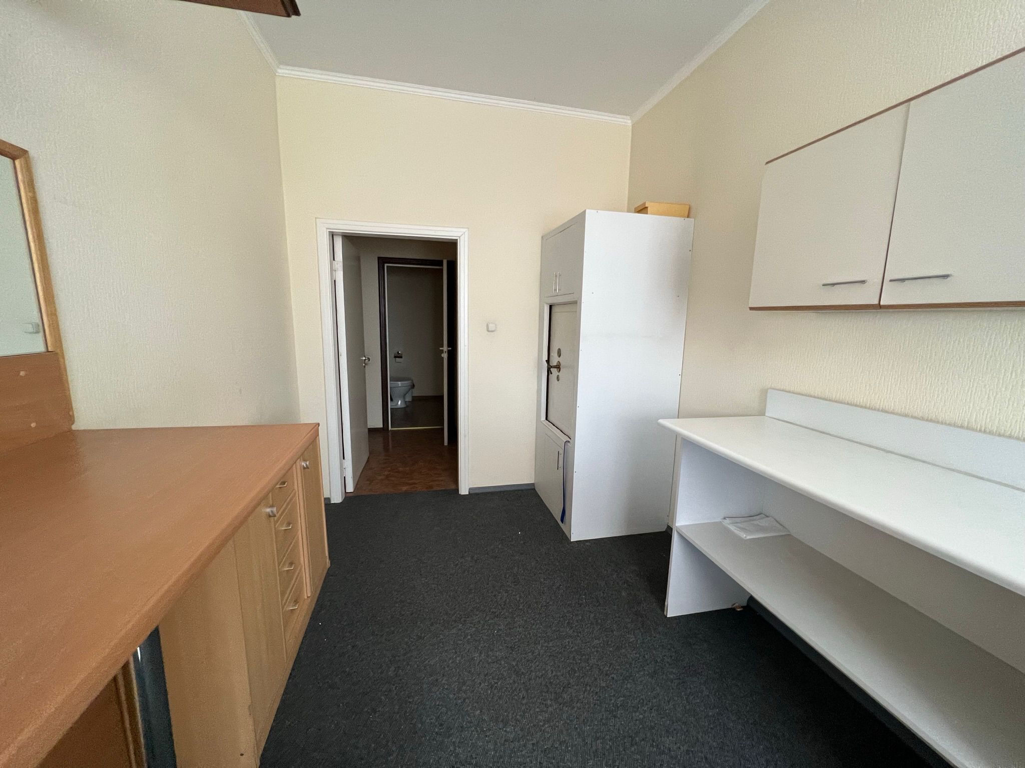 Office for rent, Starta street - Image 1