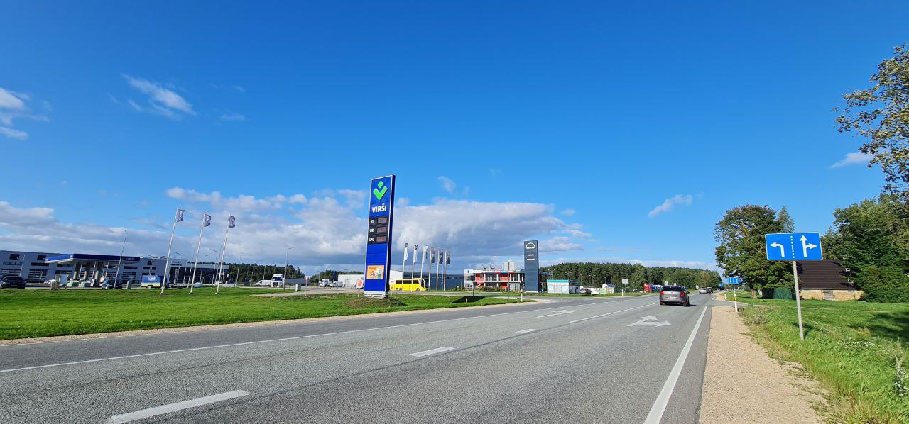 Iznomā noliktavu, Ezīši - Attēls 1