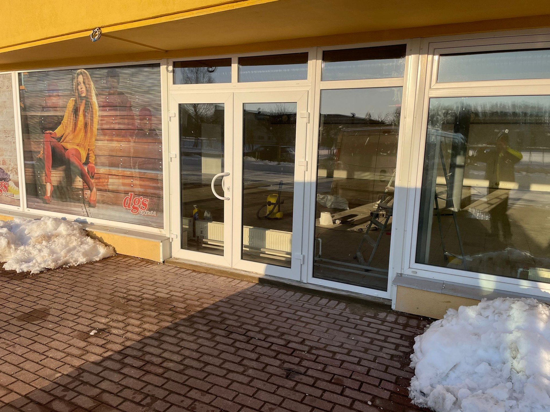 Iznomā tirdzniecības telpas, Gaismas iela - Attēls 1