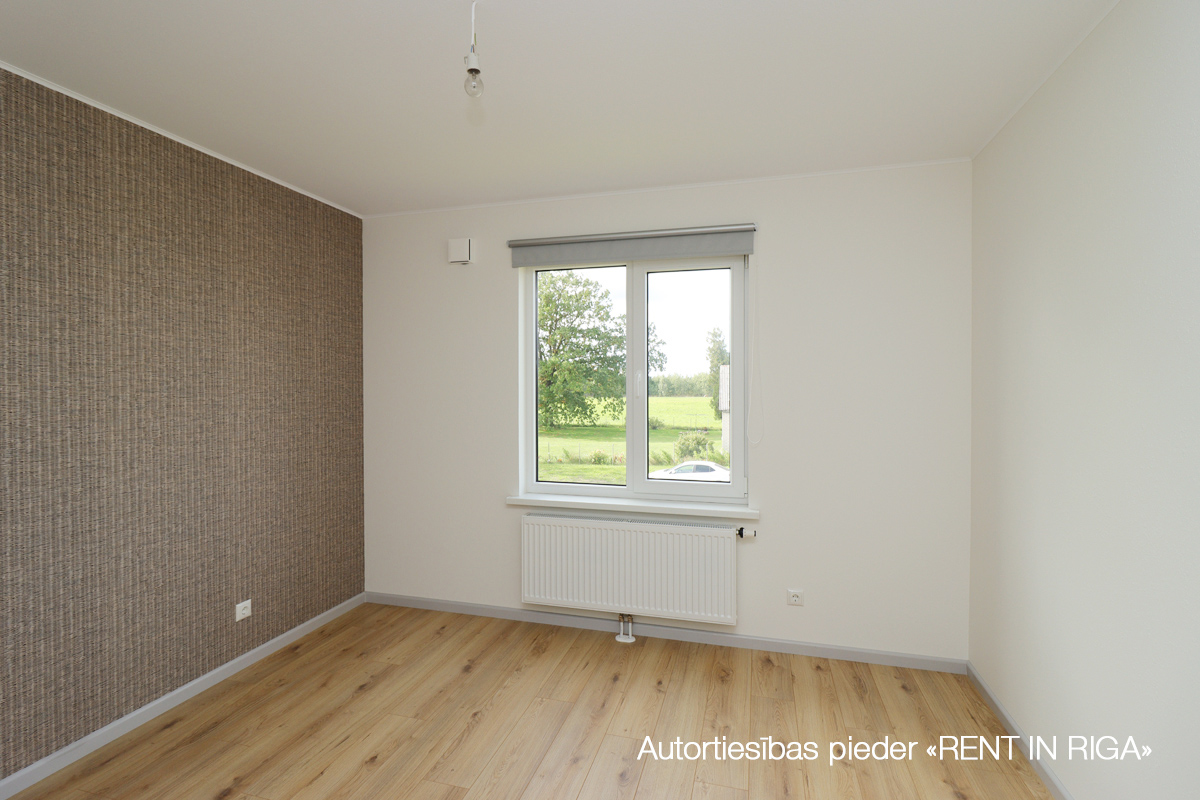 Izīrē māju, Lielā iela - Attēls 1