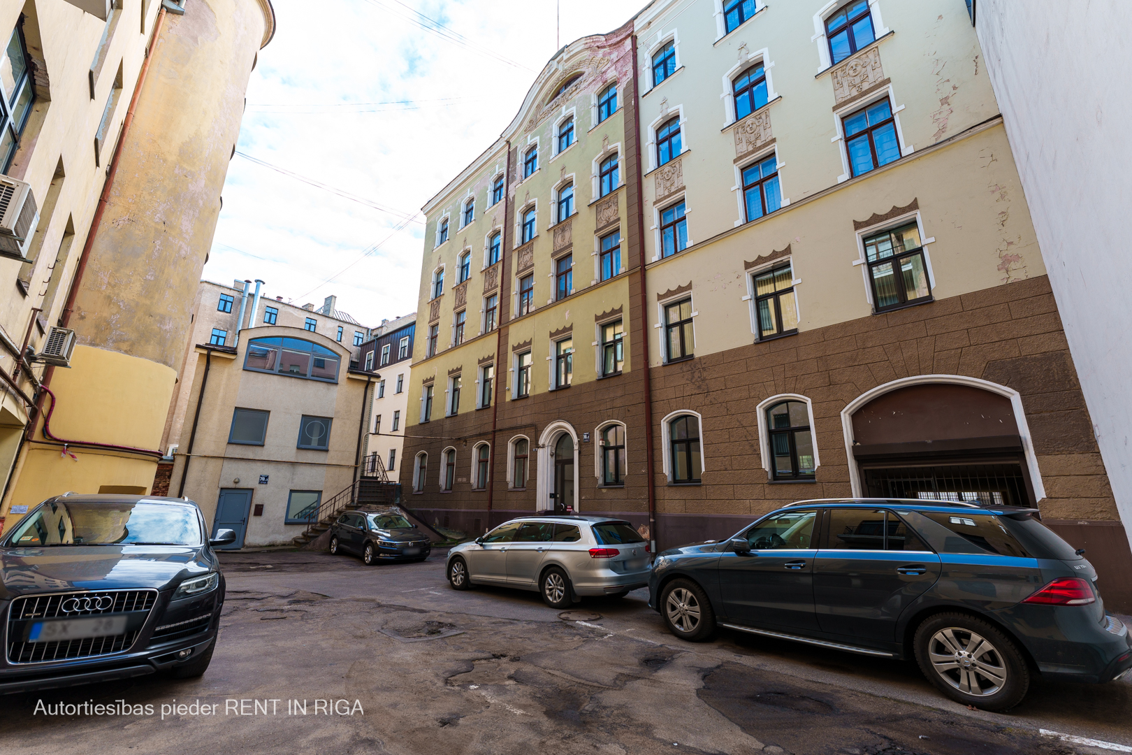 Apartment for rent, Dzirnavu street 70 - Image 1