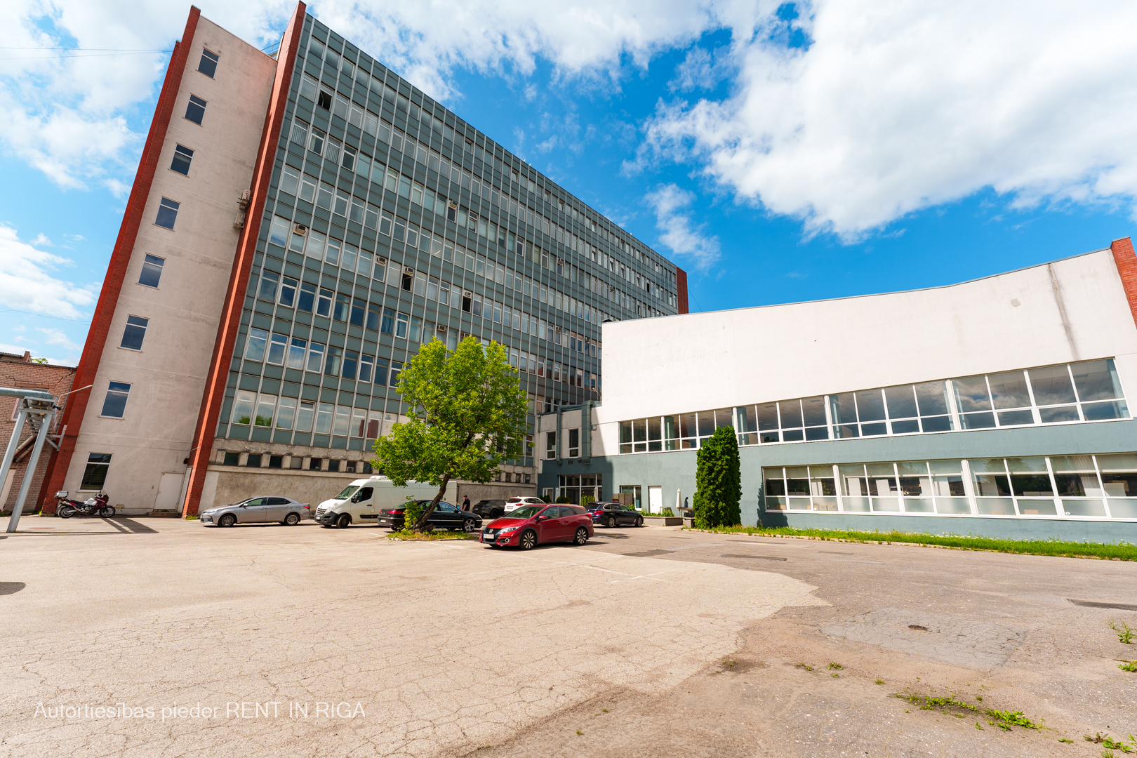 Iznomā tirdzniecības telpas, Ganību dambis - Attēls 1