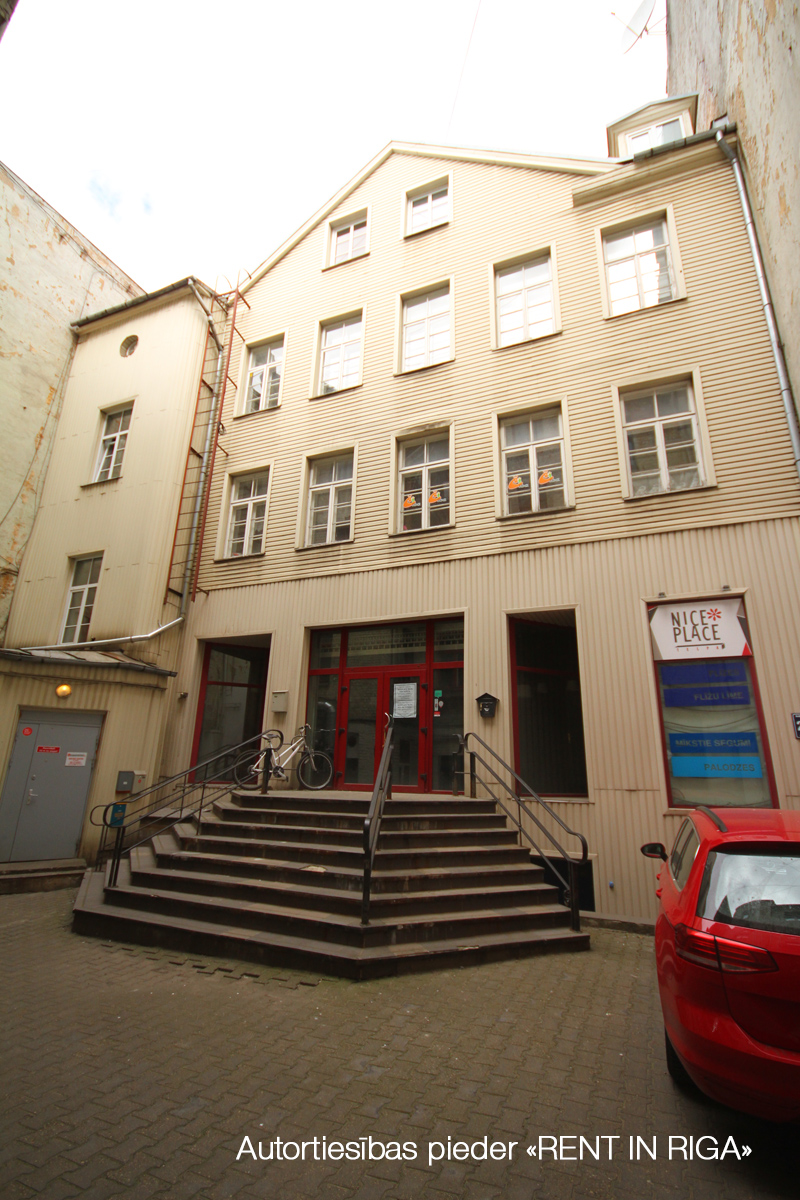 Property building for sale, Krišjāņa Barona street - Image 1