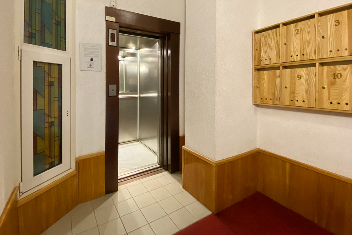 Apartment for sale, Raiņa bulvāris 3 - Image 1