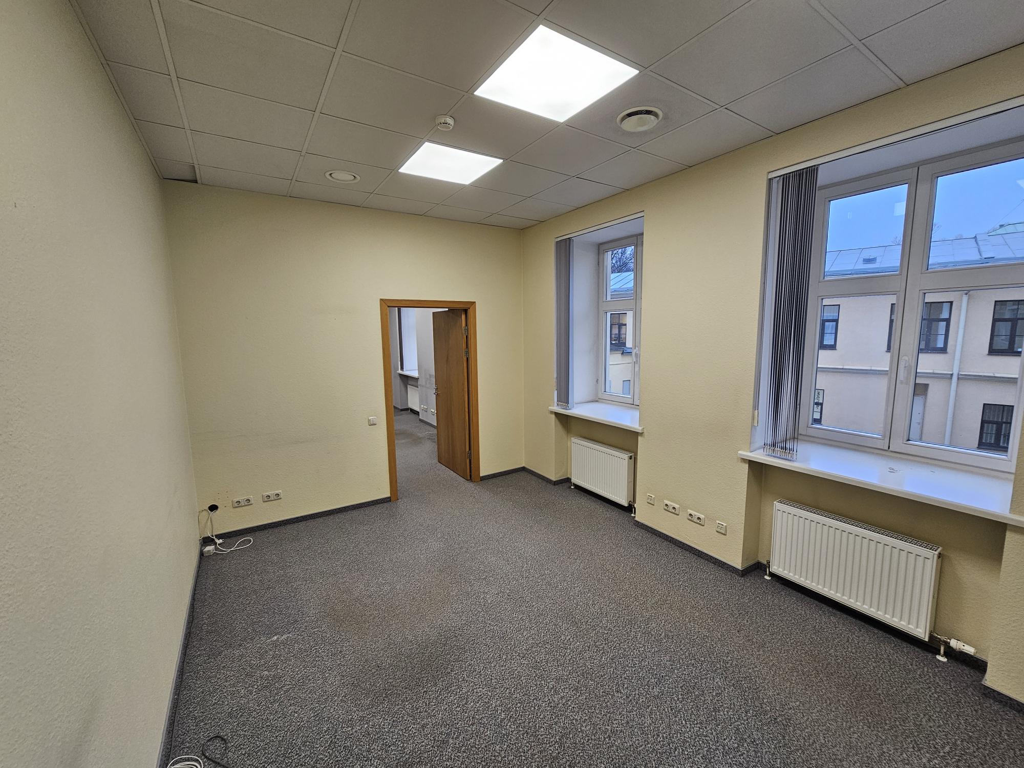 Office for rent, Citadeles street - Image 1