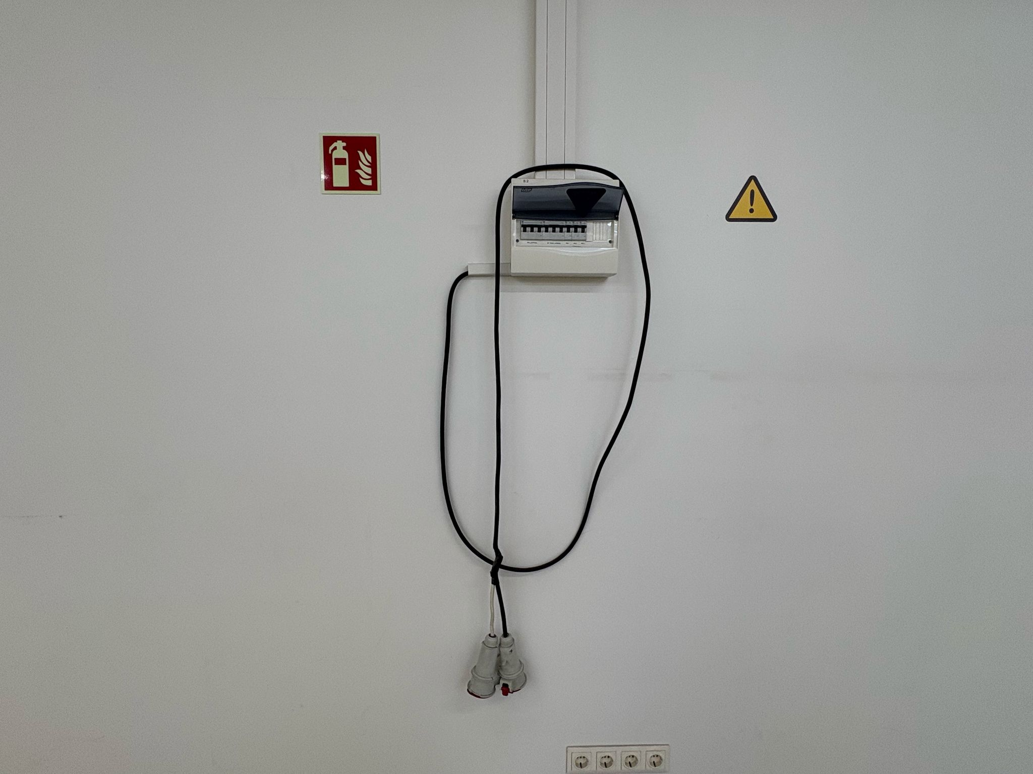 Iznomā noliktavu, Mazā Rencēnu iela - Attēls 1