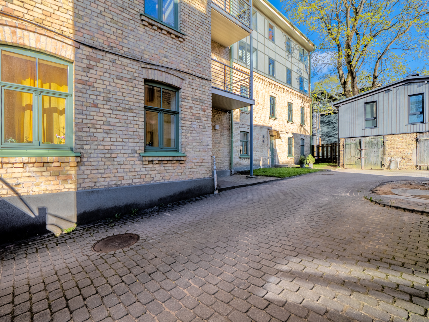 Pārdod dzīvokli, Melnsila iela 7 - Attēls 1