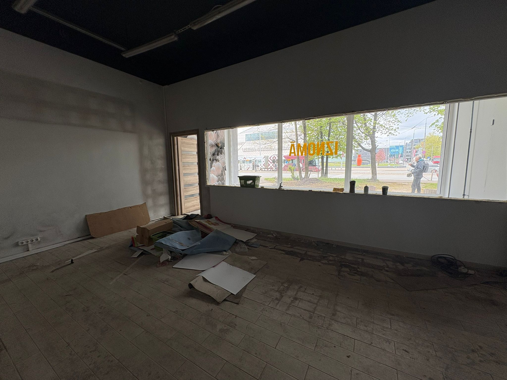 Retail premises for rent, Uzvaras bulvāris street - Image 1