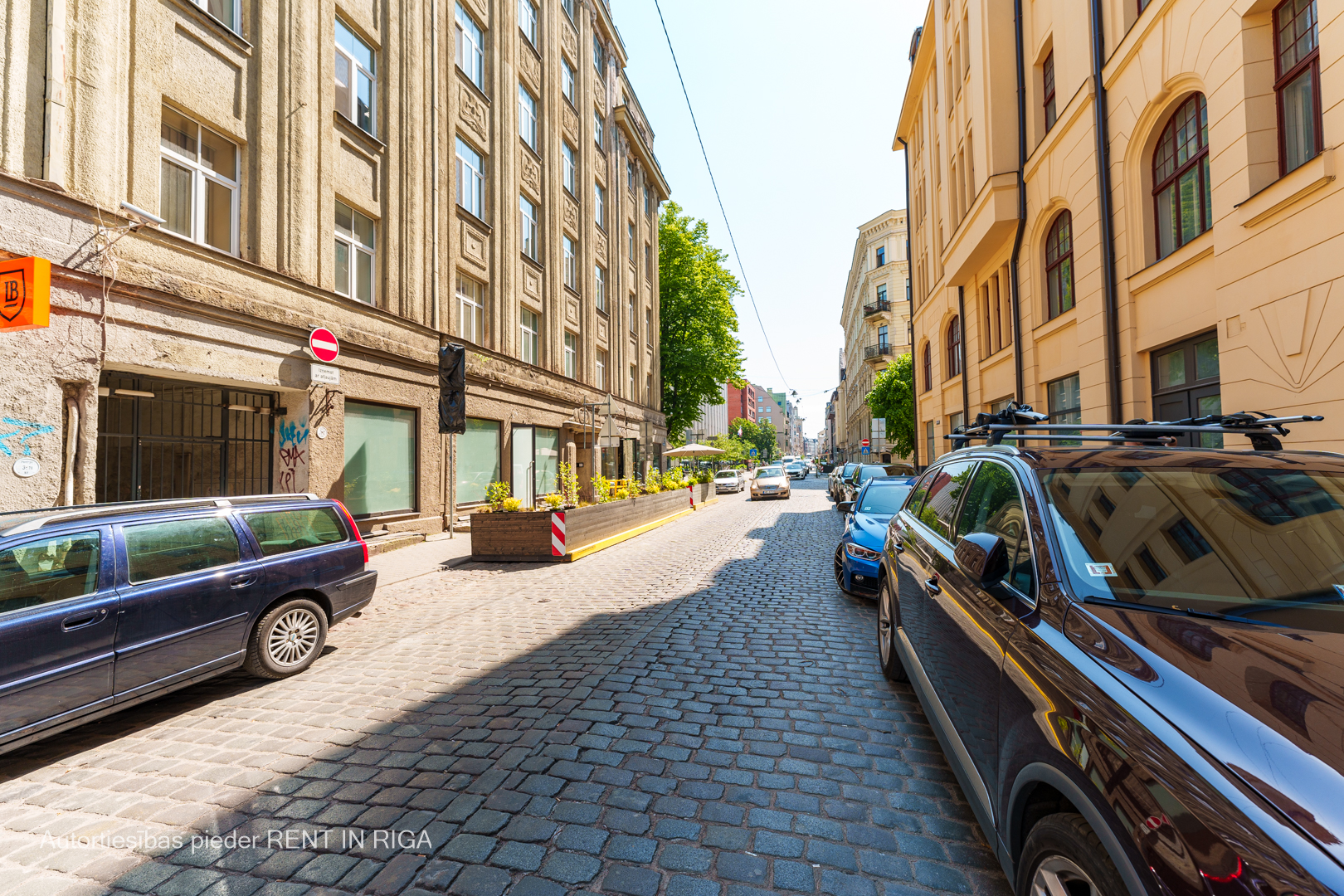 Apartment for rent, Dzirnavu street 31 - Image 1