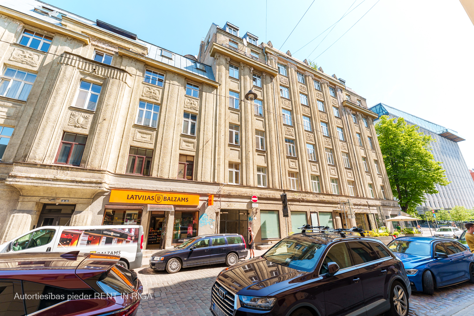 Apartment for rent, Dzirnavu street 31 - Image 1