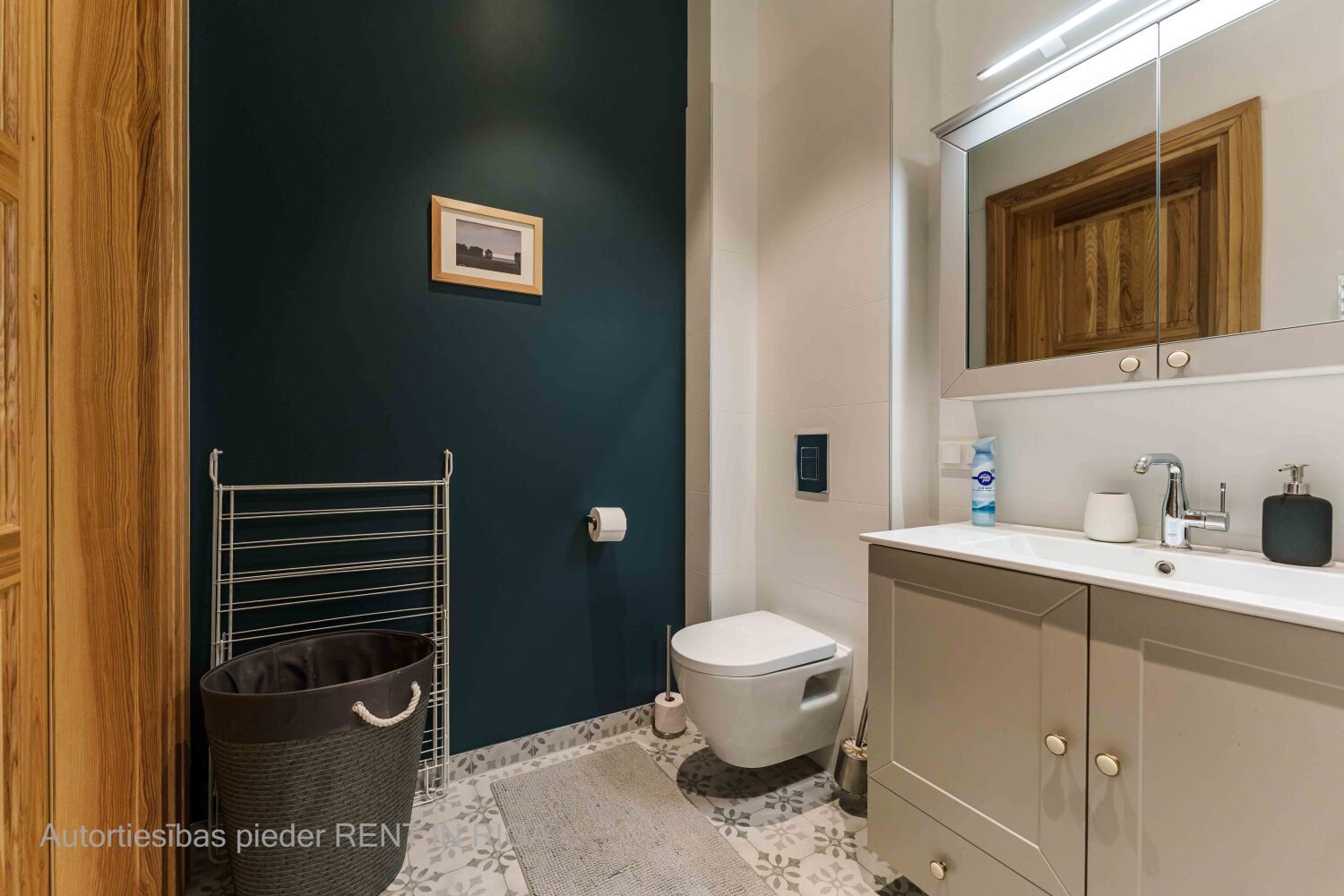Apartment for rent, Dzirnavu street 31 - Image 1