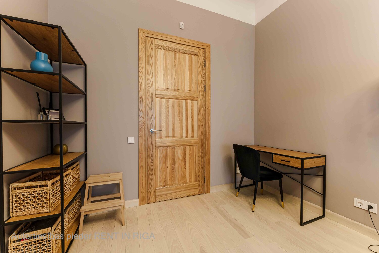 Apartment for rent, Dzirnavu street 31 - Image 1