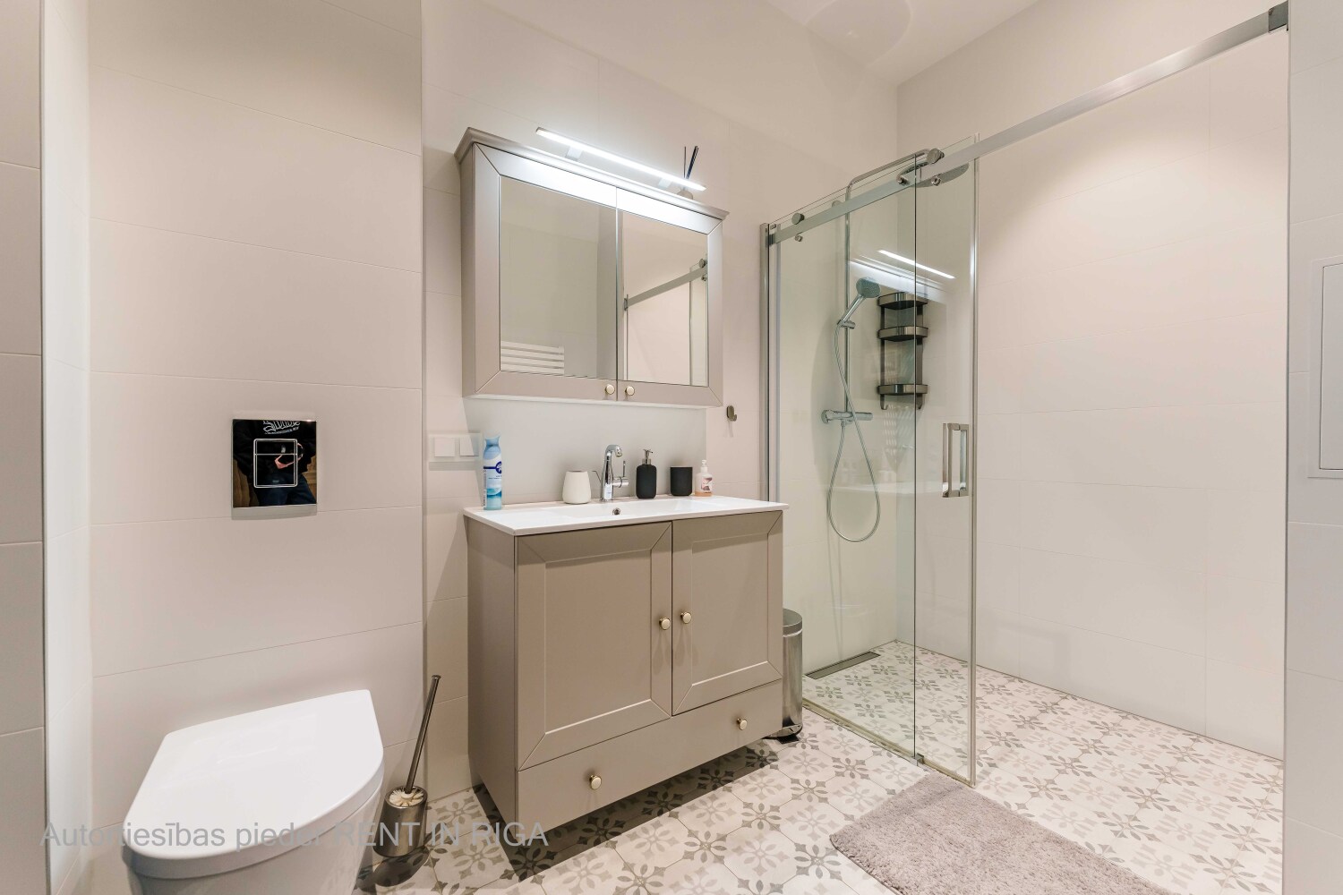 Apartment for rent, Dzirnavu street 31 - Image 1