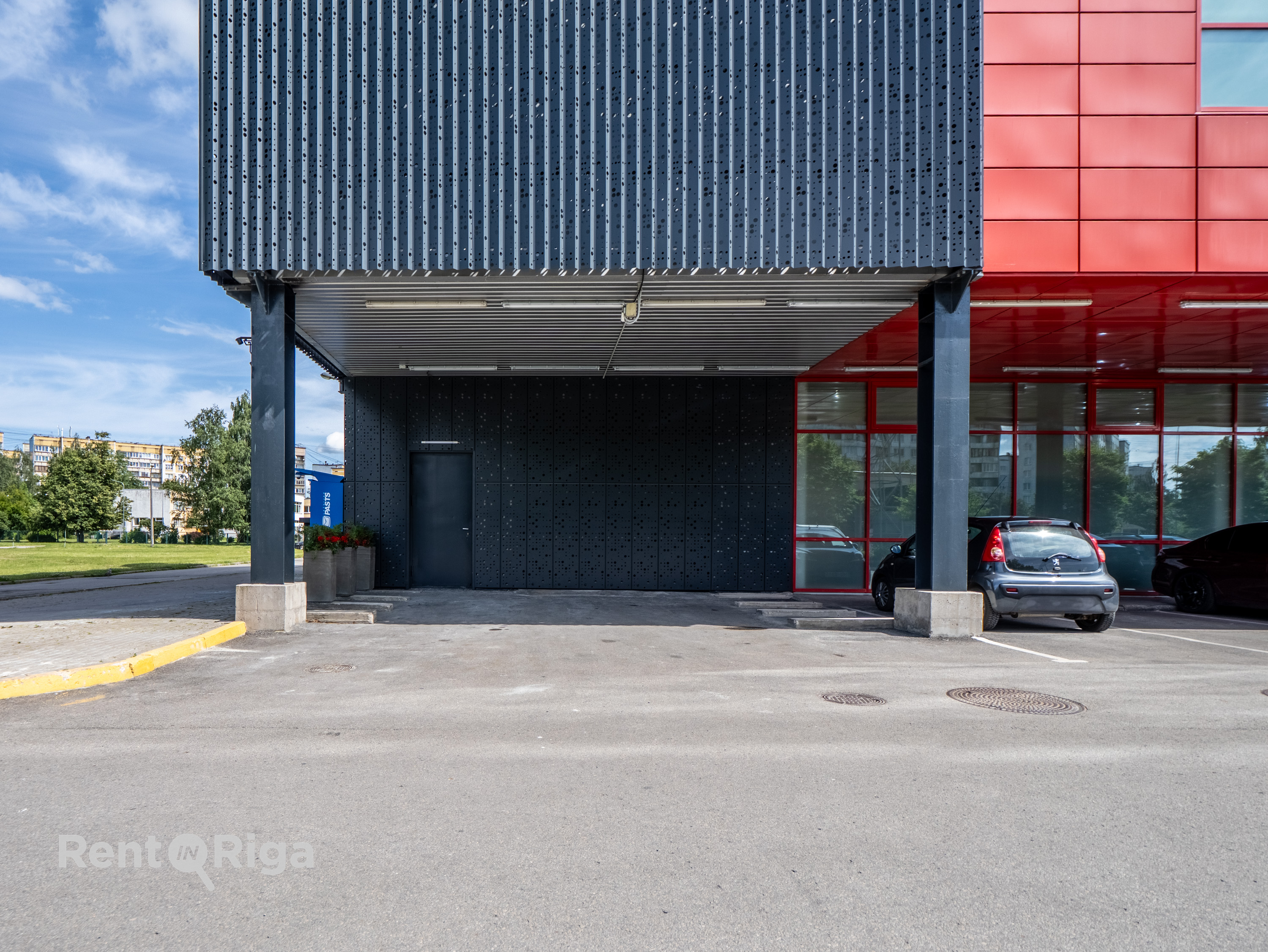 Iznomā tirdzniecības telpas, Tinūžu iela - Attēls 1