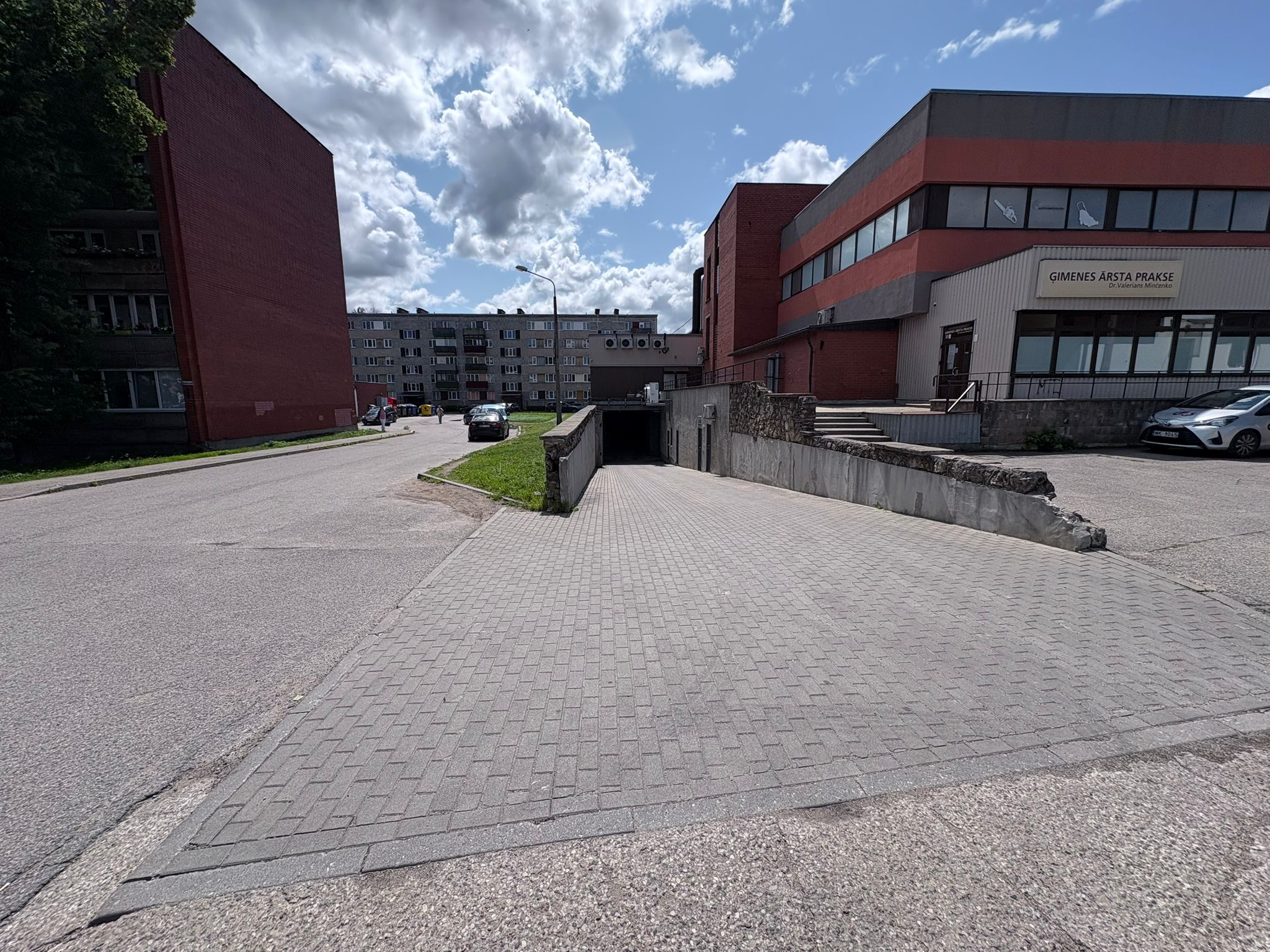 Iznomā tirdzniecības telpas, Strādnieku iela - Attēls 1