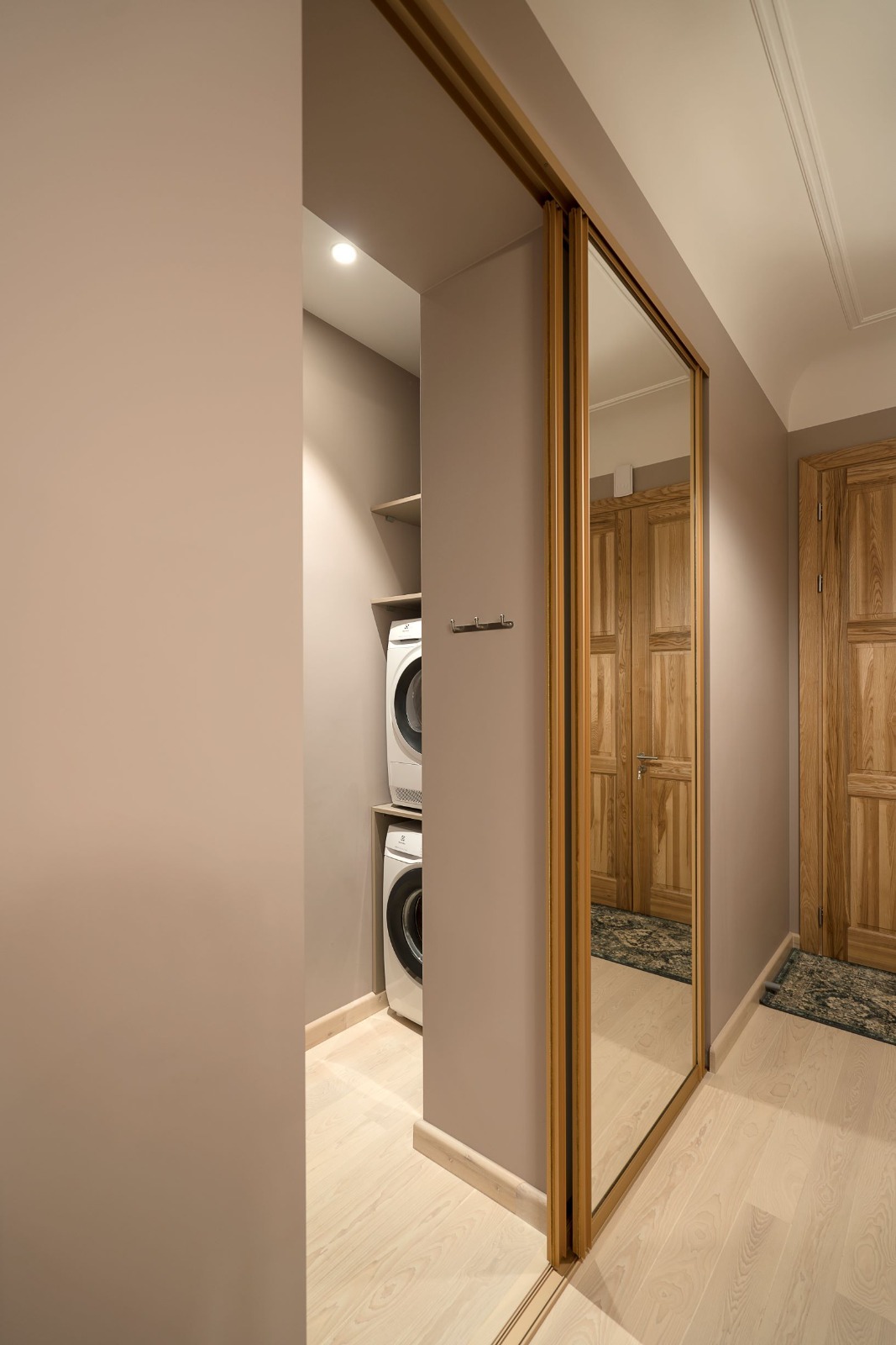 Apartment for rent, Dzirnavu street 31 - Image 1