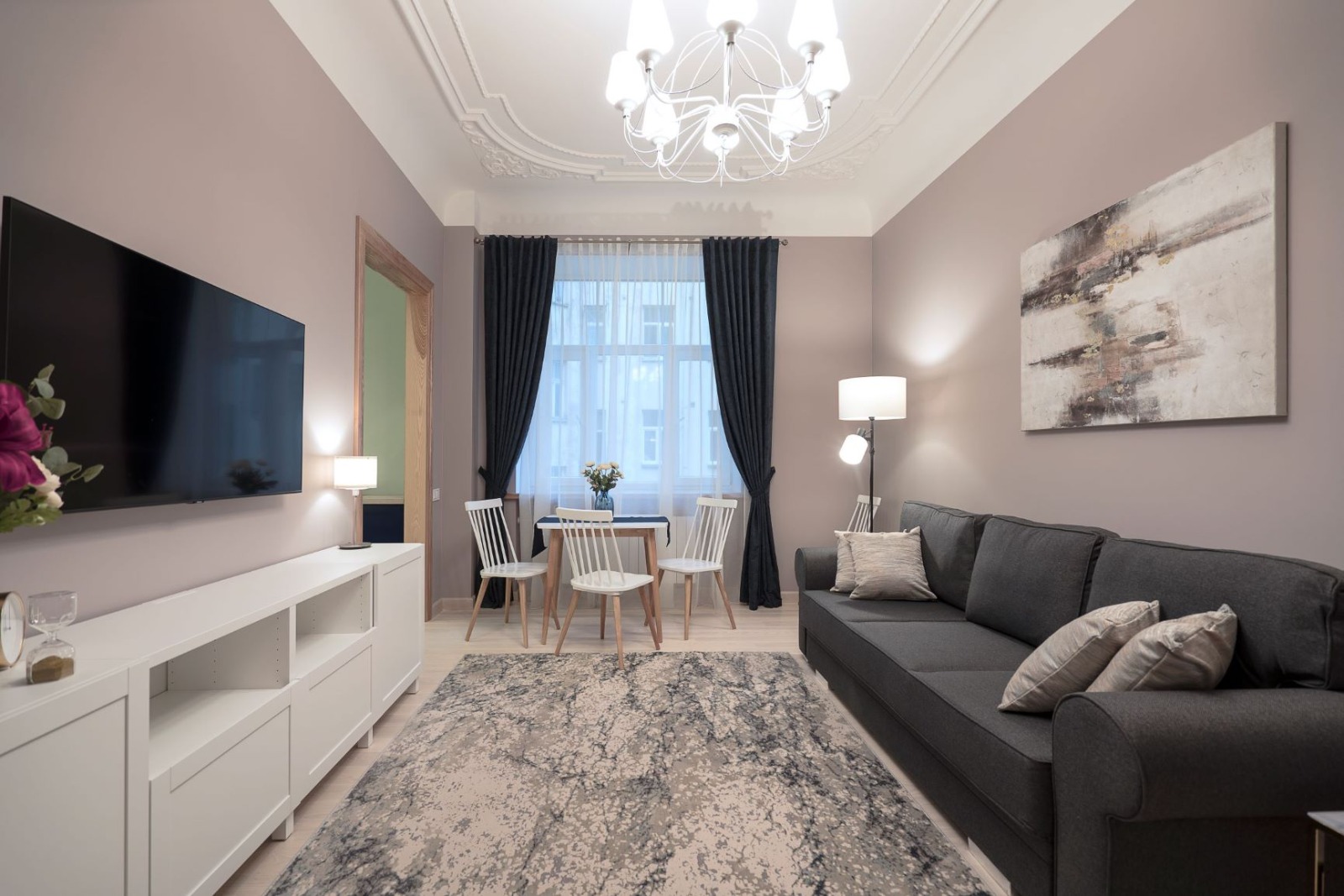 Apartment for rent, Dzirnavu street 31 - Image 1