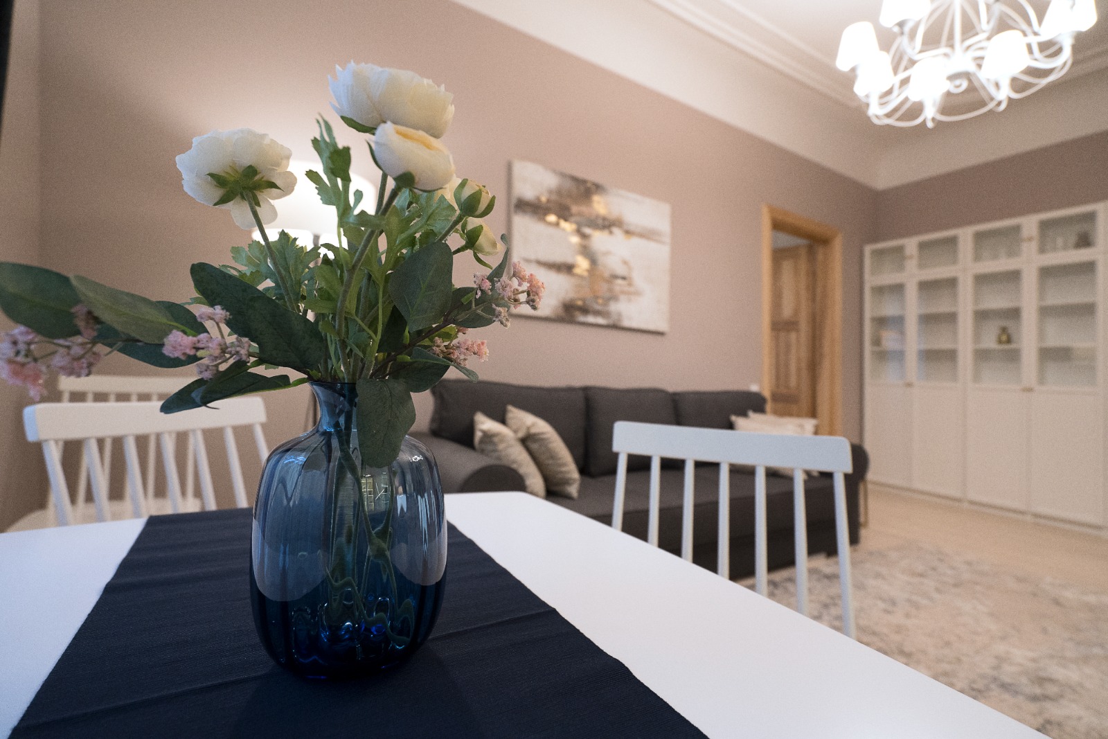 Apartment for rent, Dzirnavu street 31 - Image 1